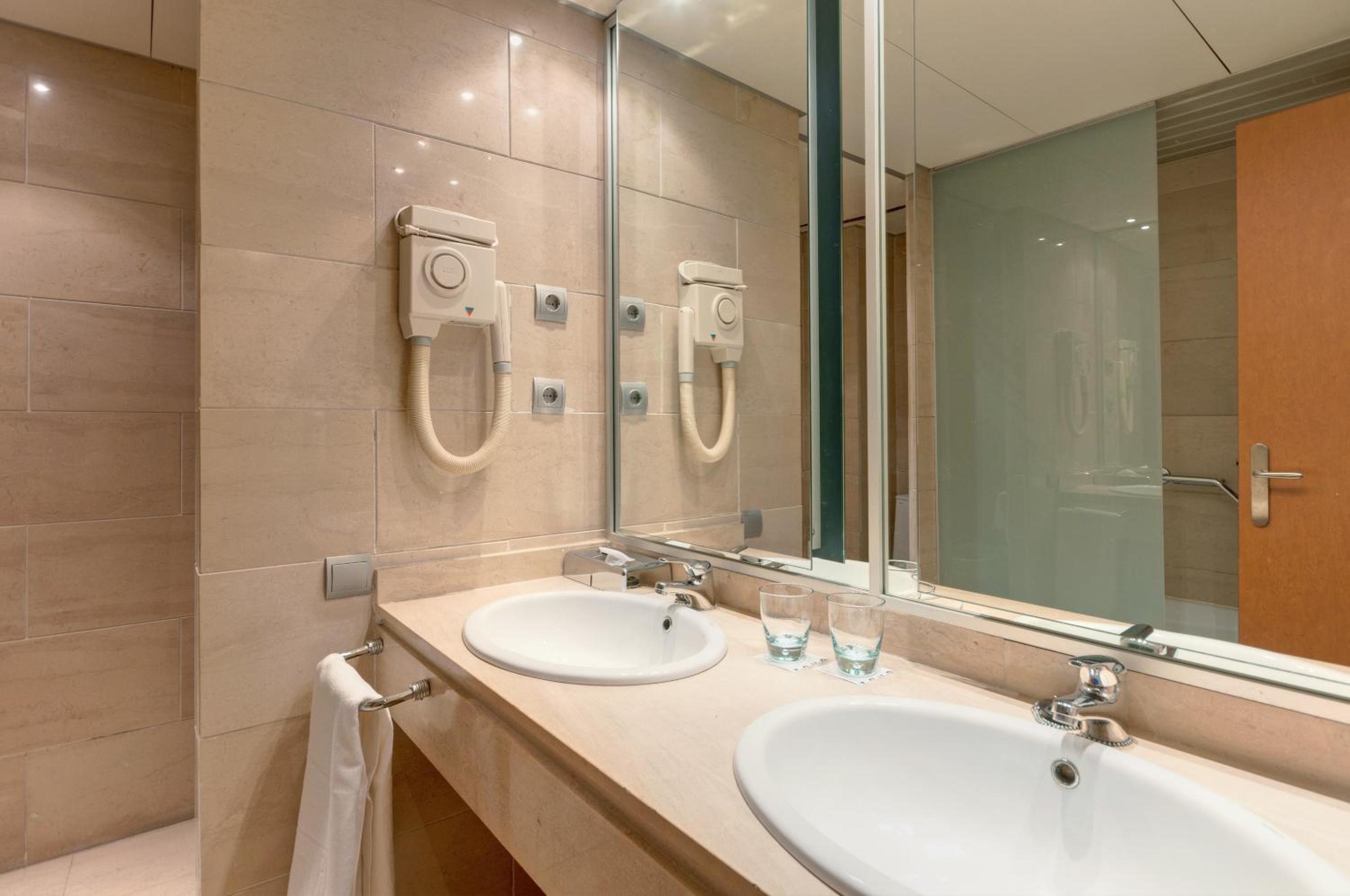 Premium Double Room - Photo 2
