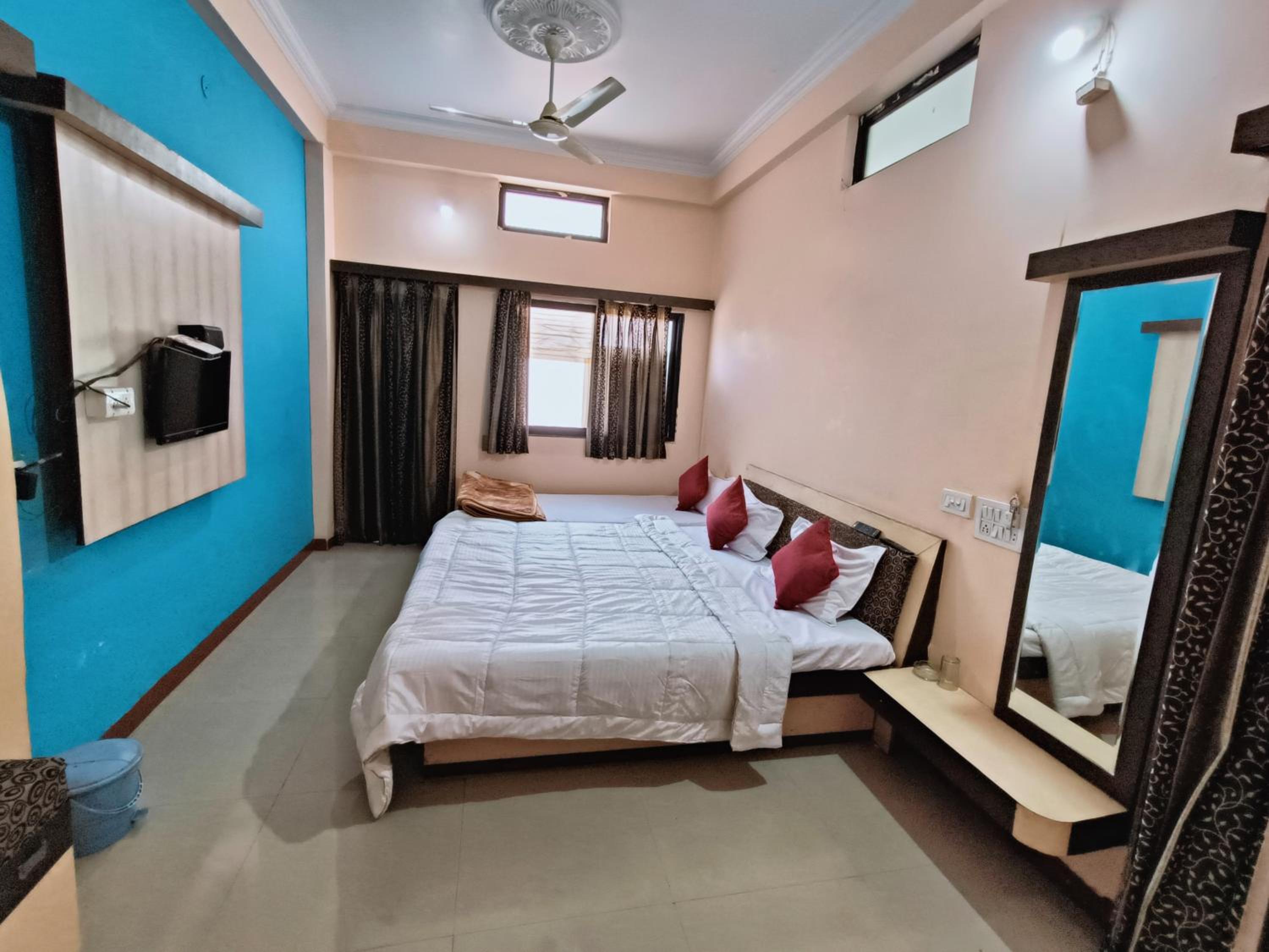 Triple Room with Bathroom