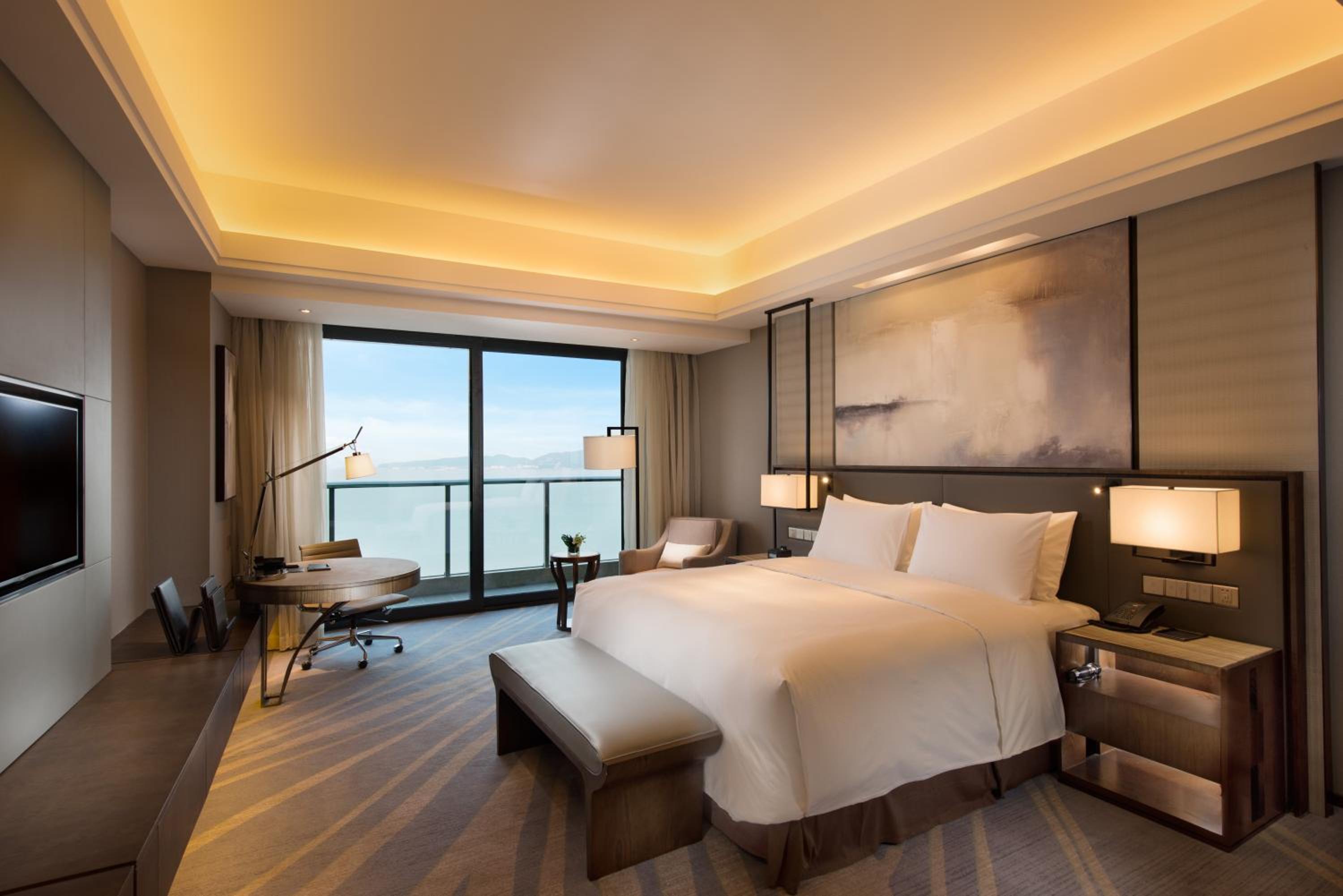 Deluxe King Room with Sea View