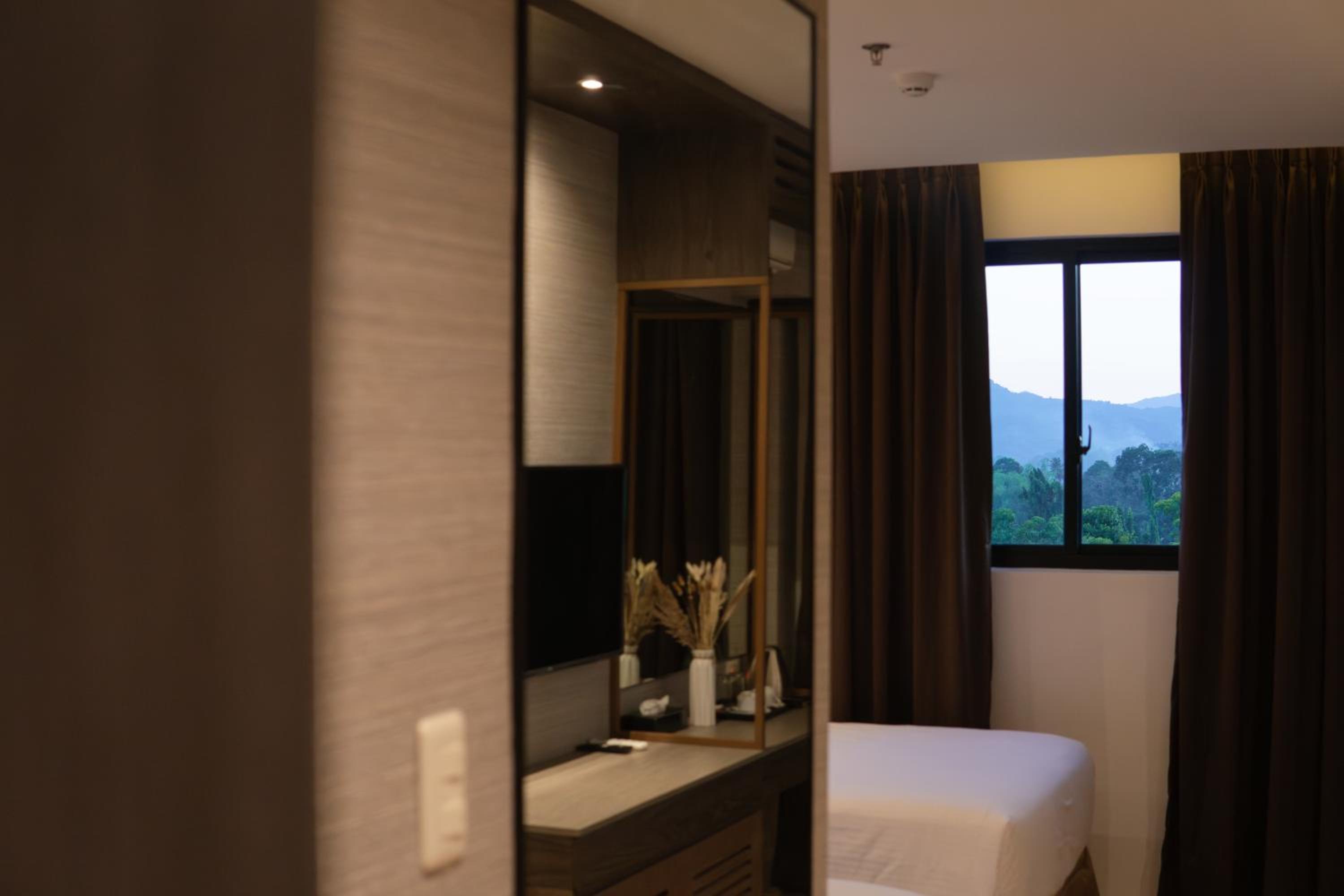 Deluxe Double or Twin Room - Photo 4