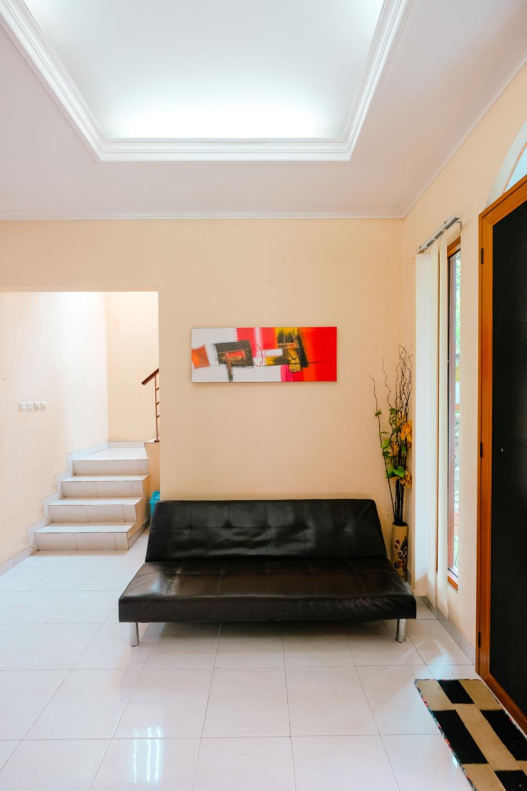 Three-Bedroom House - Photo 5