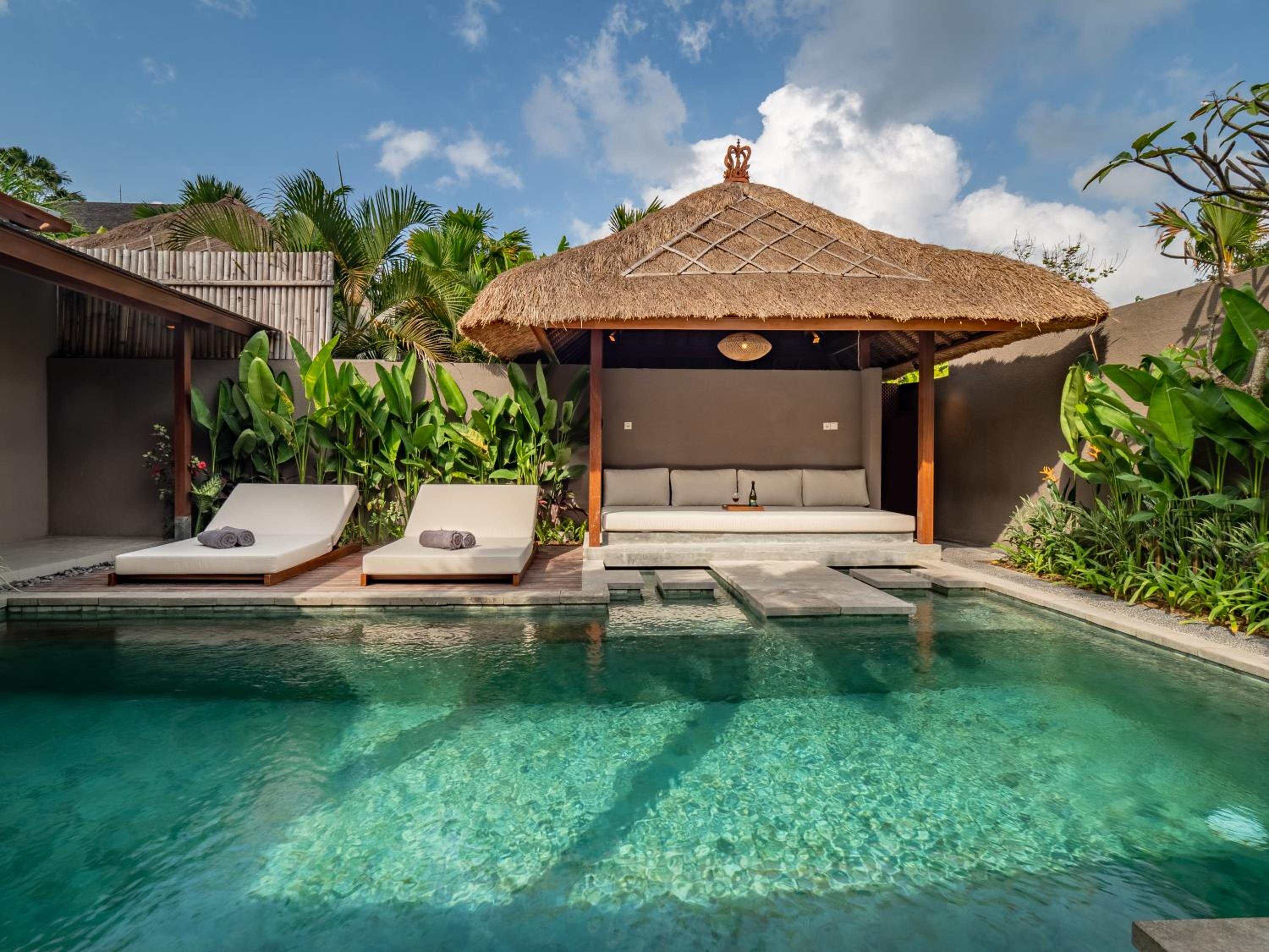 Three-Bedroom Private Pool Villa Helliconia - Photo 9