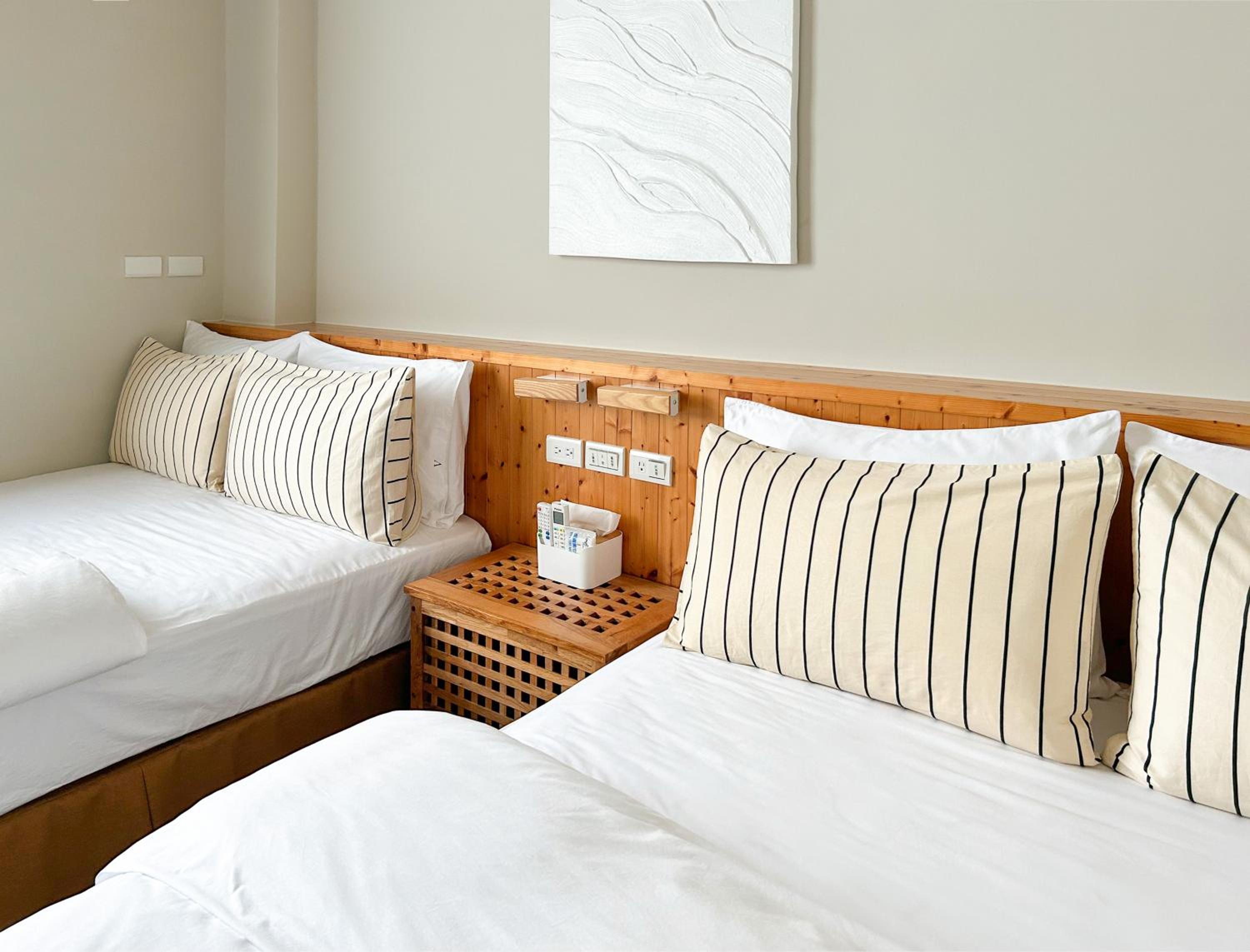 Quadruple Room With Private Bathroom photo 2