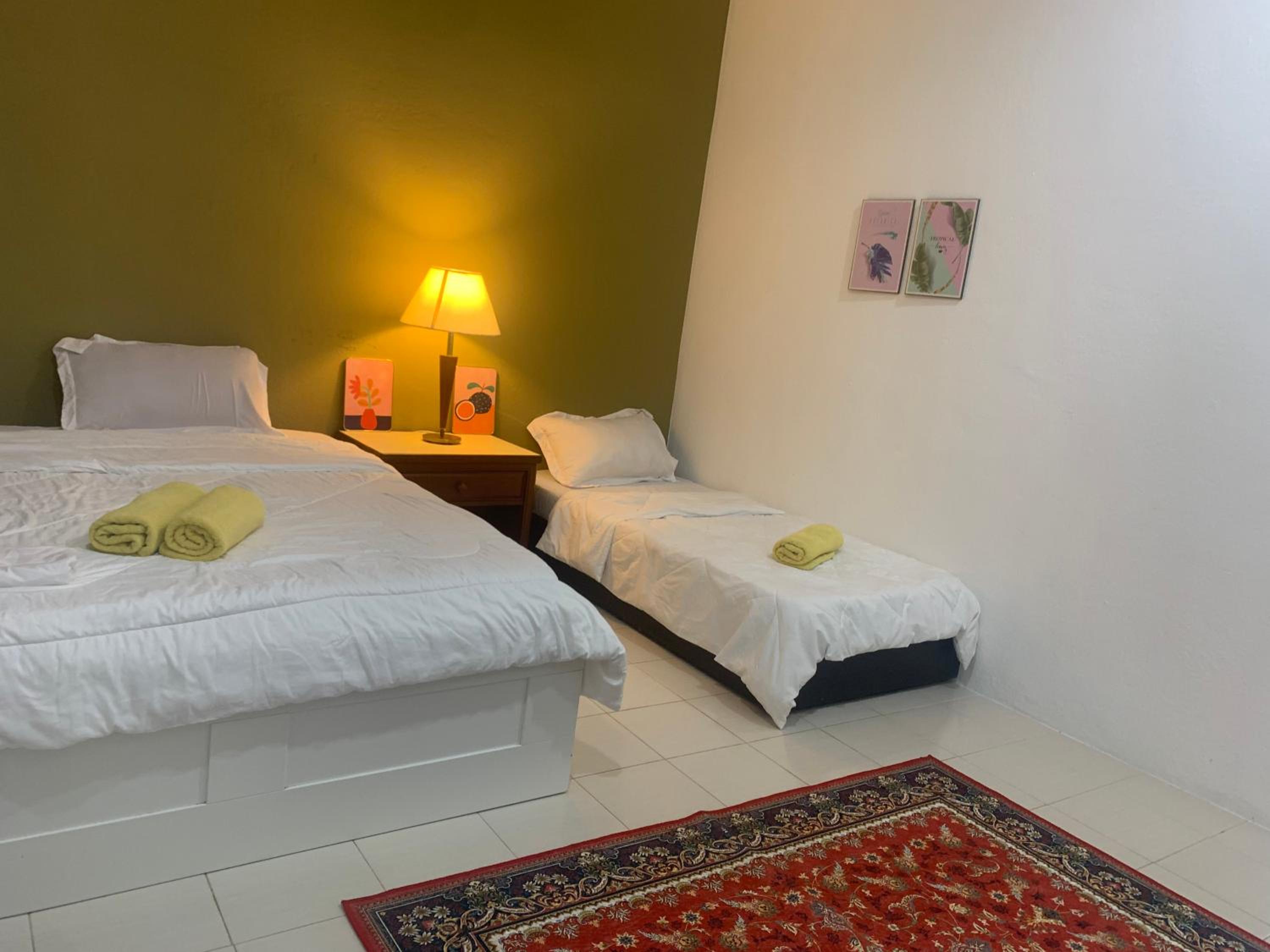 Triple Room with Private Bathroom - Photo 1
