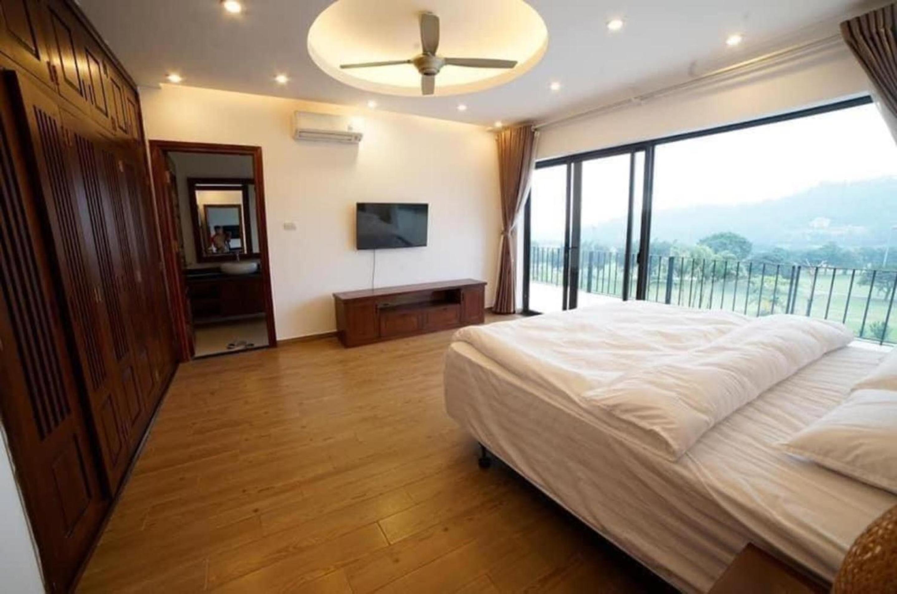 Villa photo 1