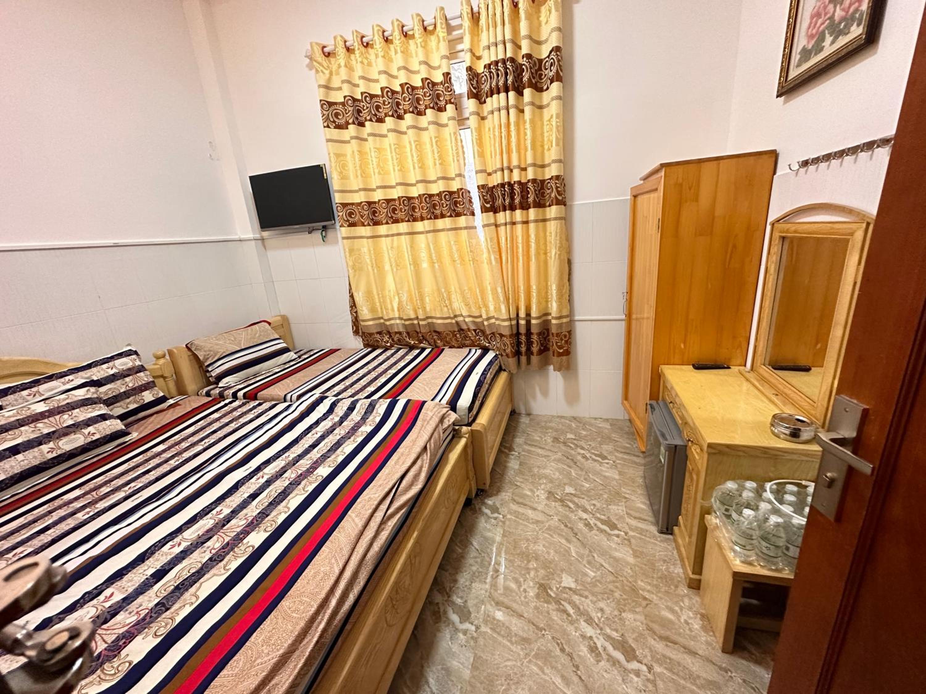 Large Single Room