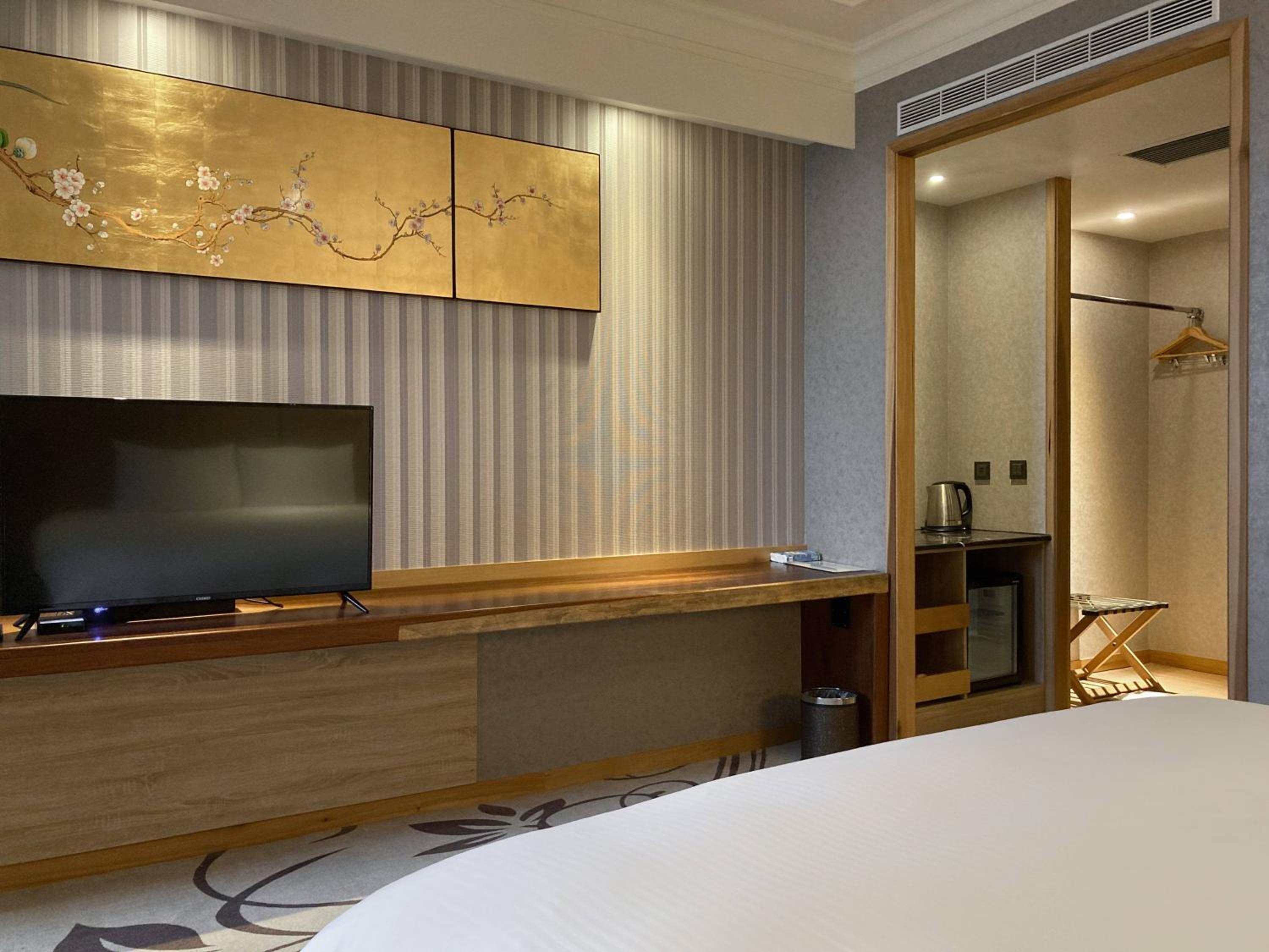 Superior Double Room with Bath photo 3
