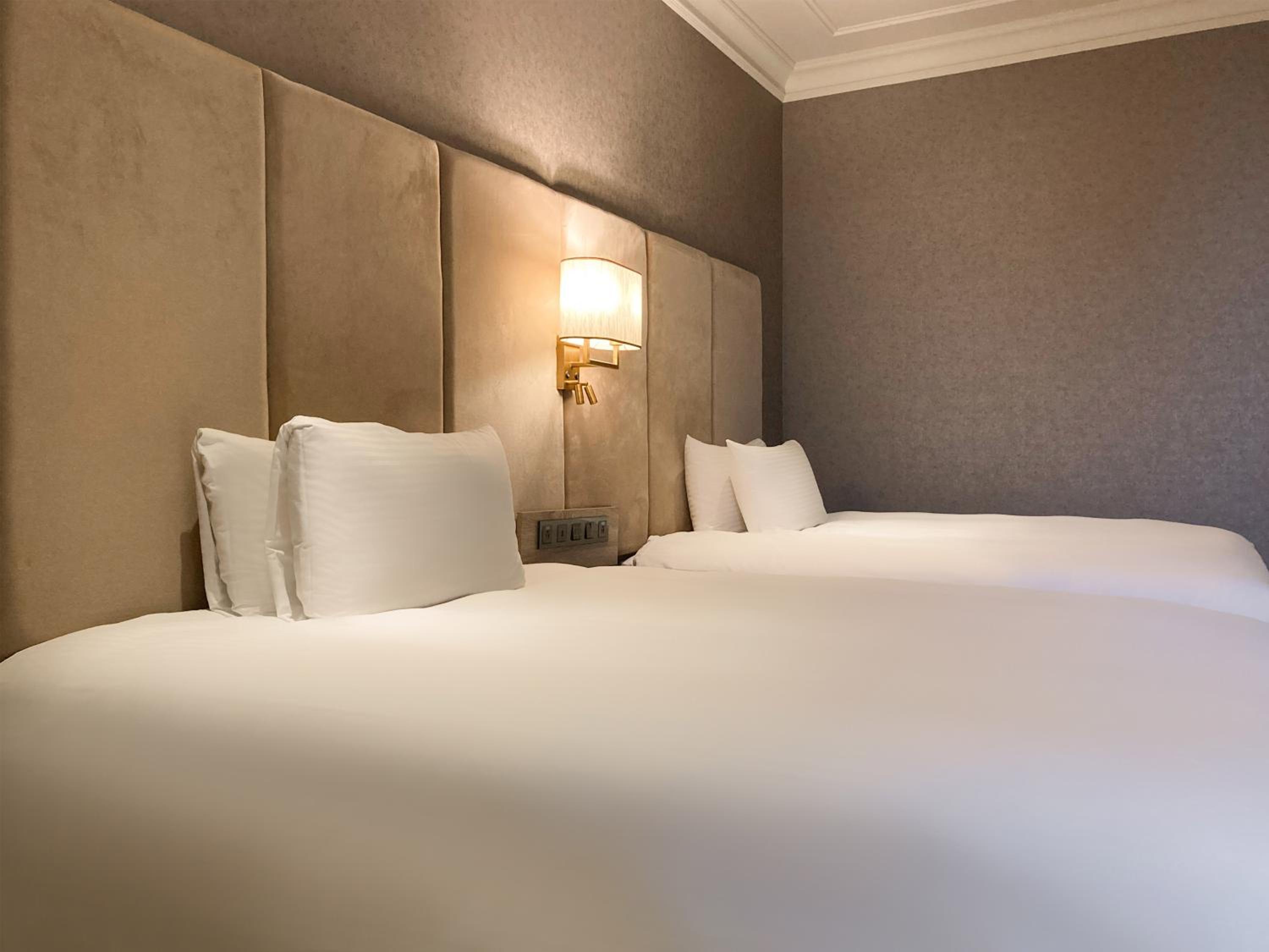 Standard Twin Room photo 2