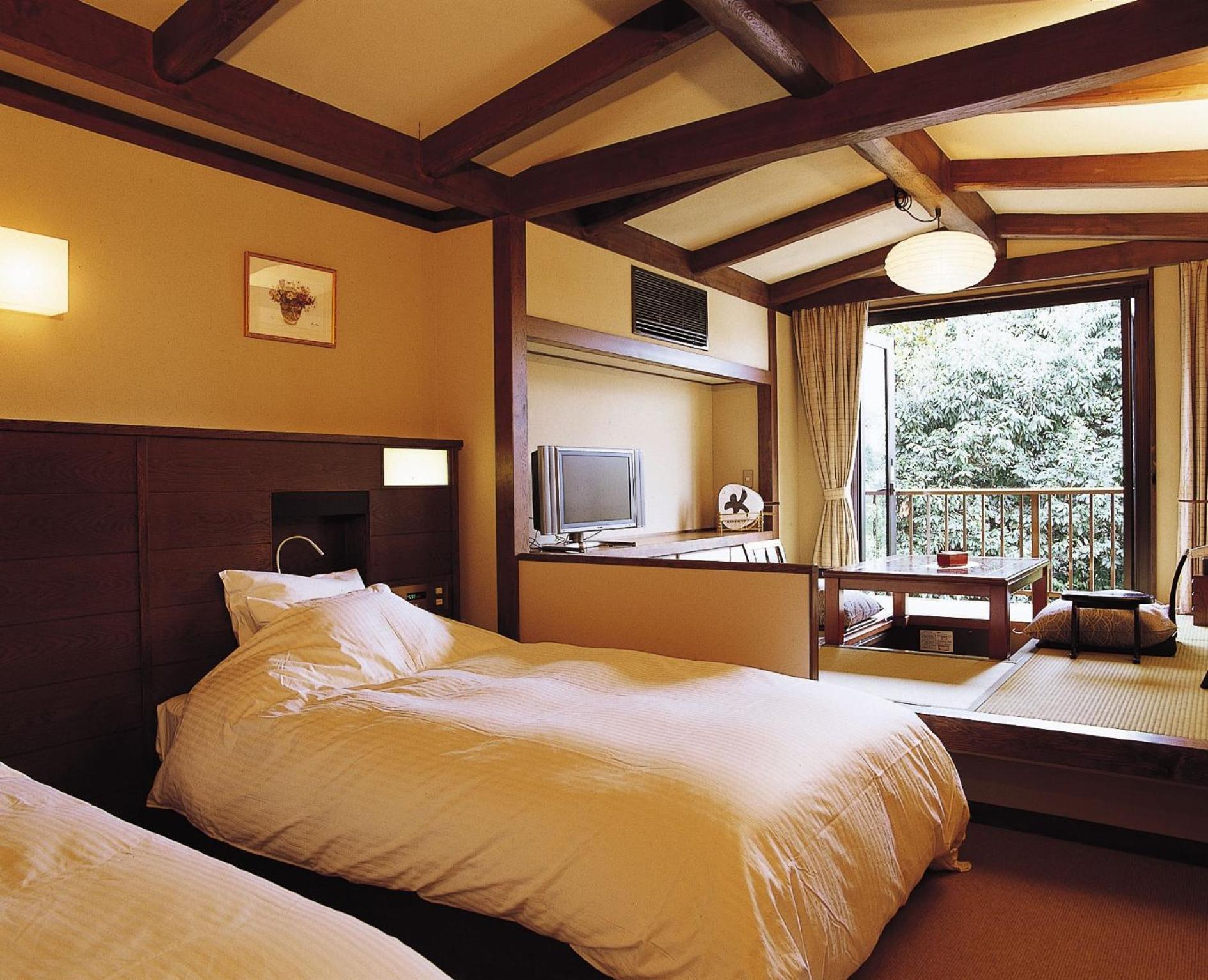 Family Room with Private Bathroom - Photo 1