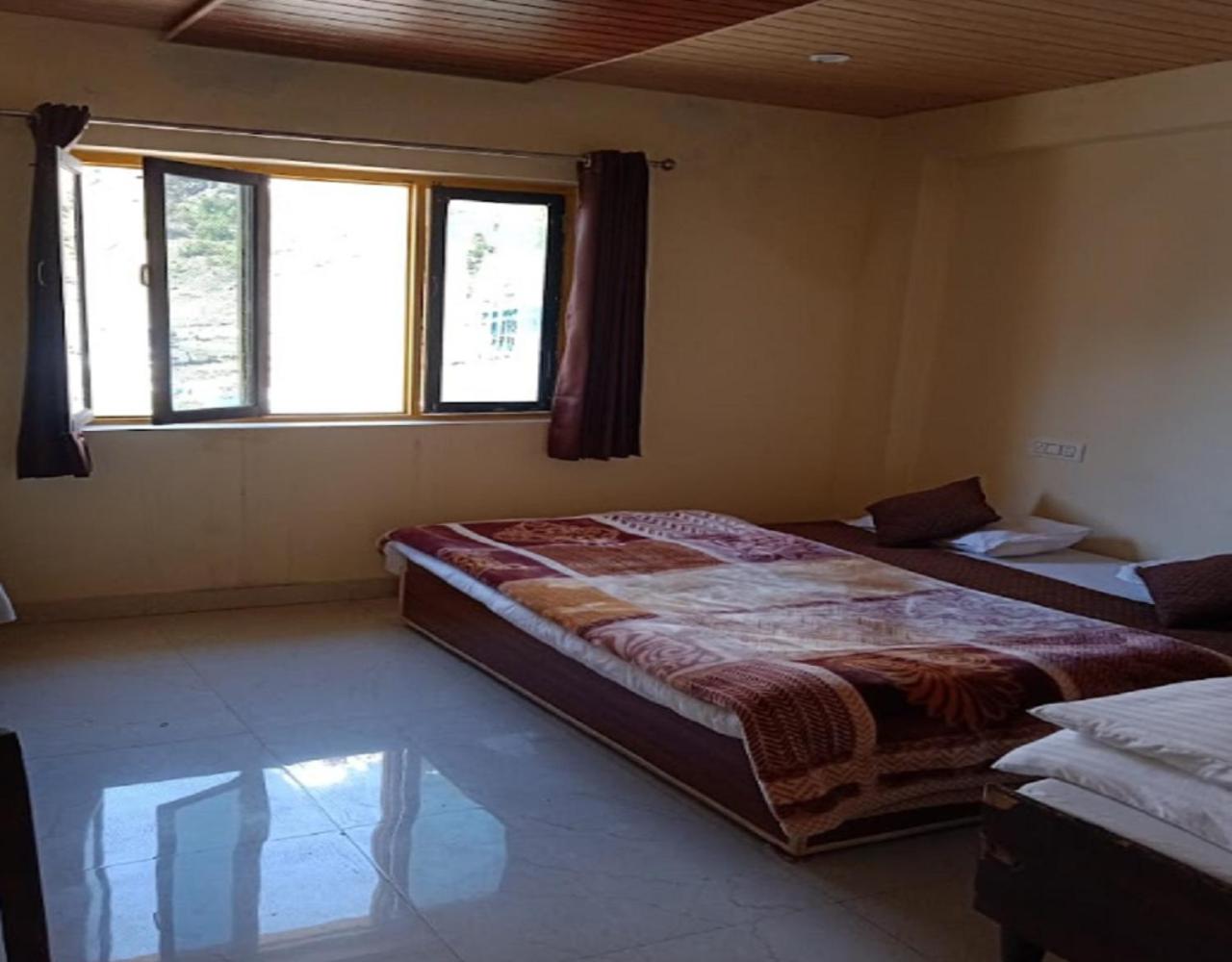 Standard Double Room photo 3