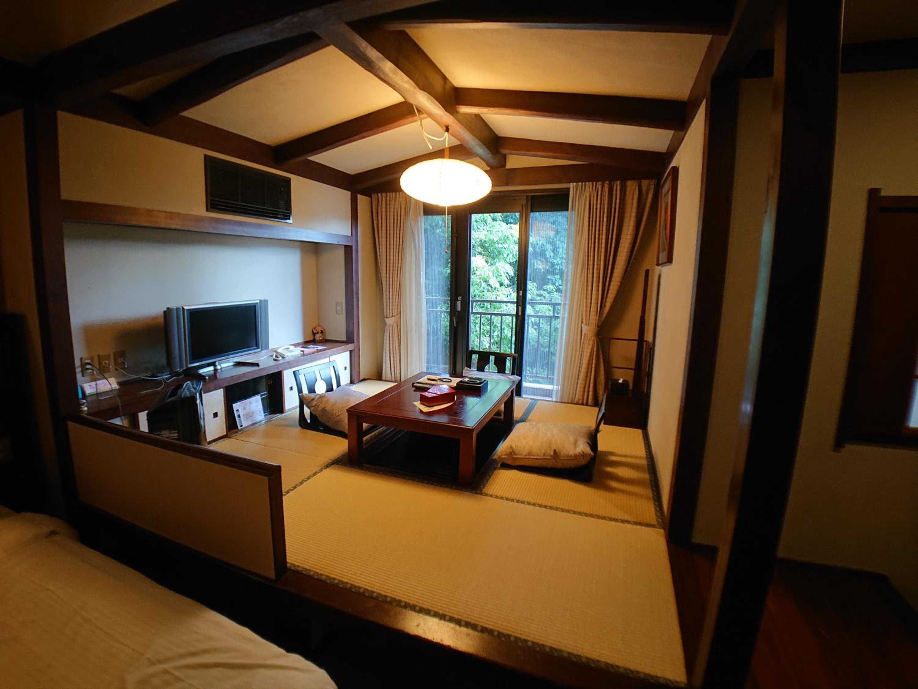 Family Room with Private Bathroom - Photo 3