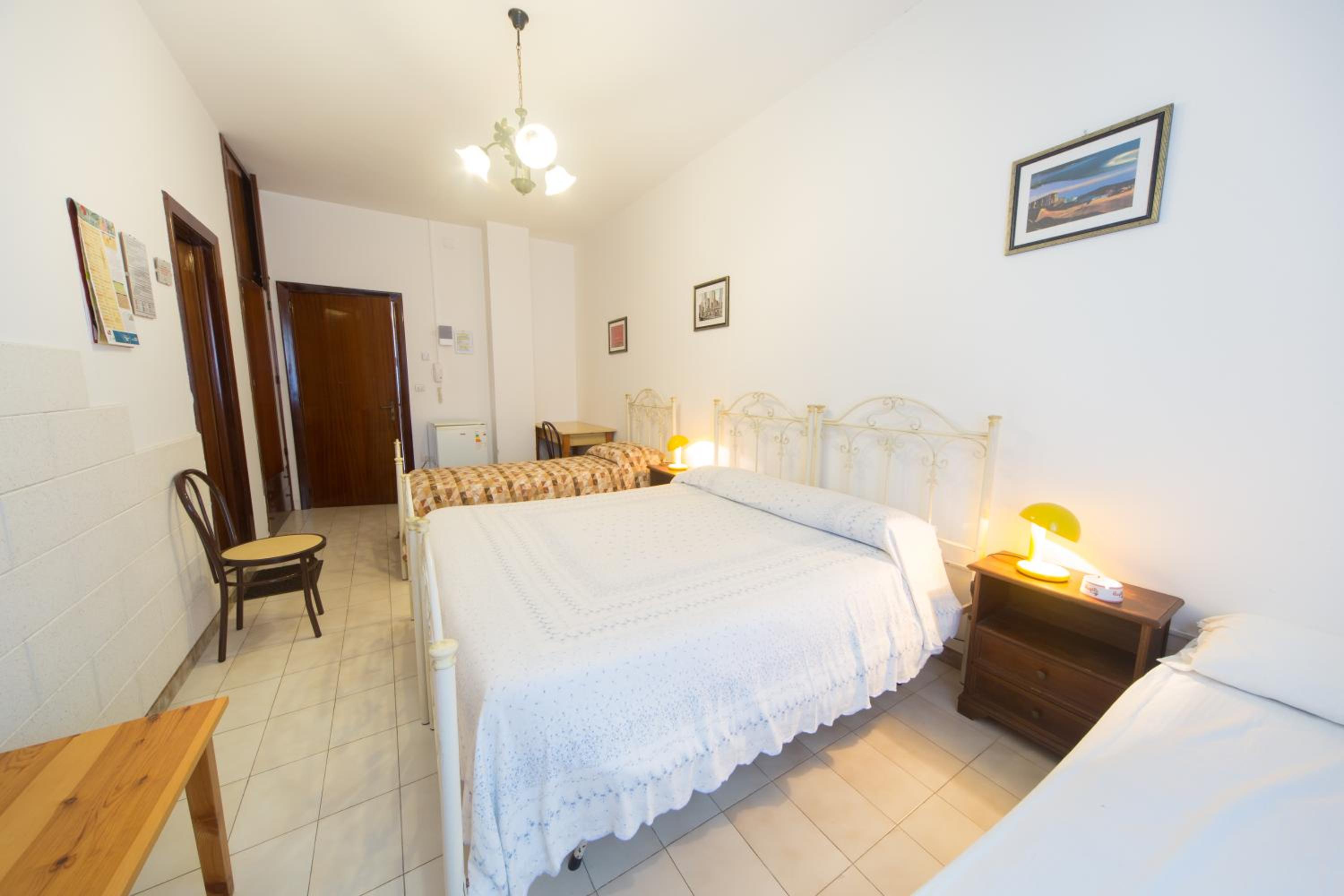 Quadruple Room - Photo 5