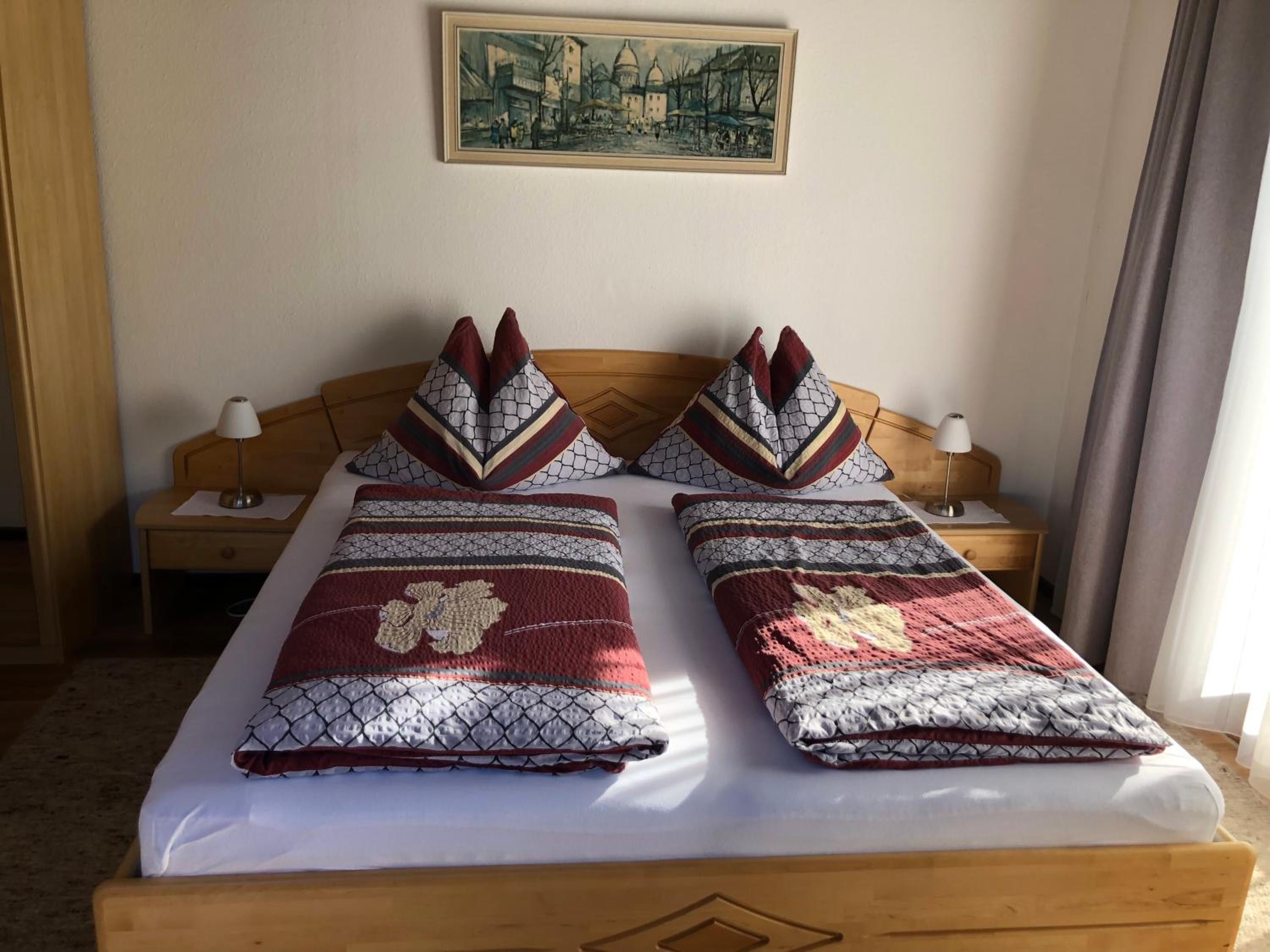 Double Room with Balcony - Photo 4