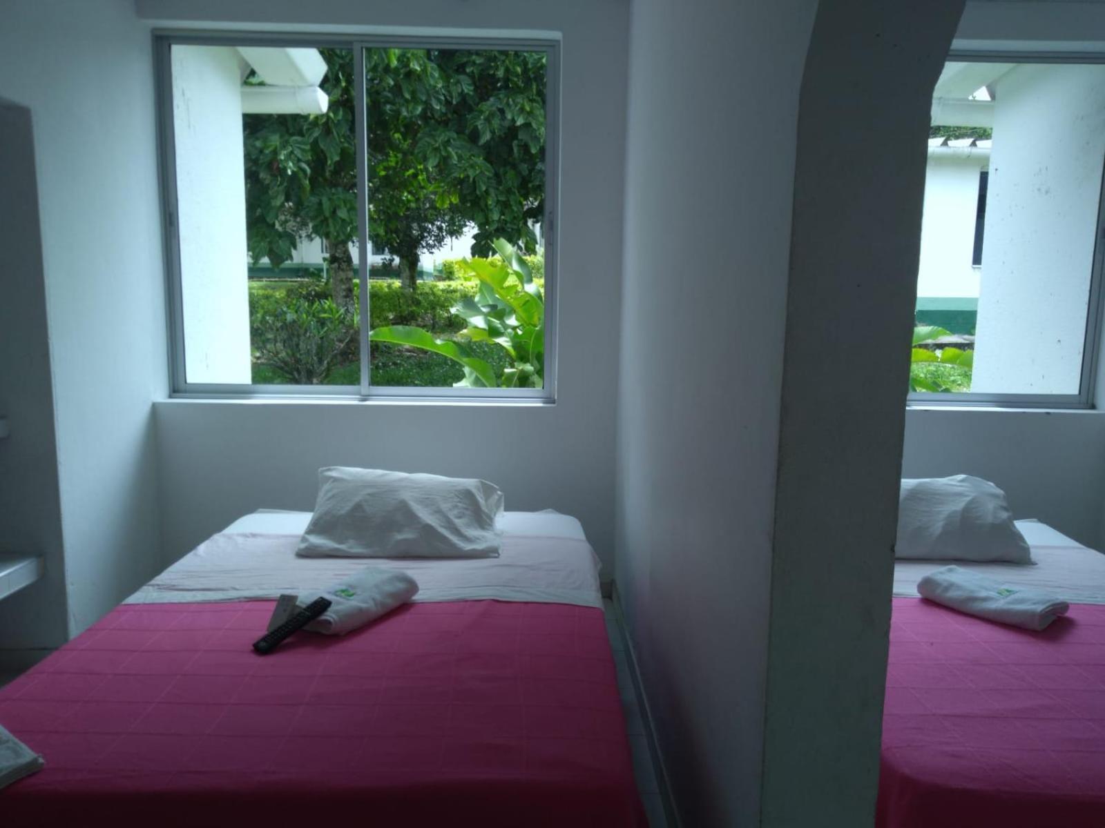 Quadruple Room With Private Bathroom photo 2