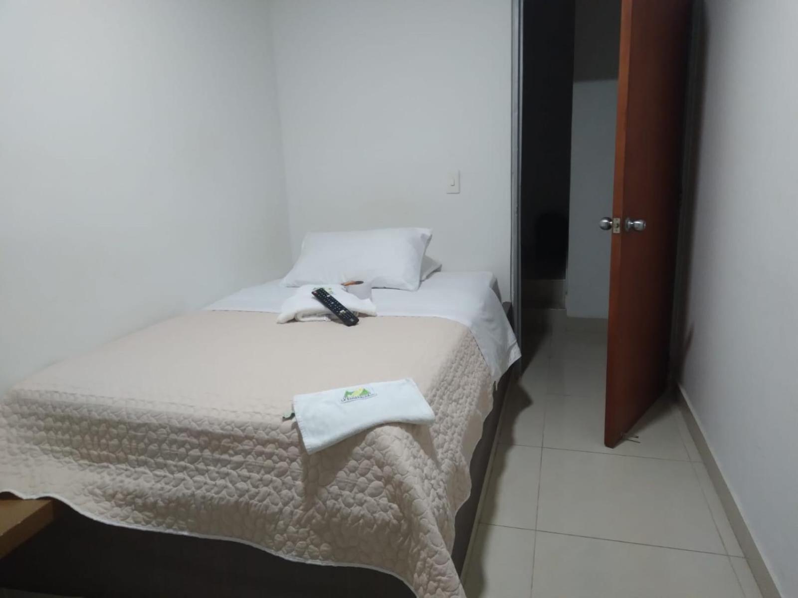 Single Room With Private Bathroom photo 1