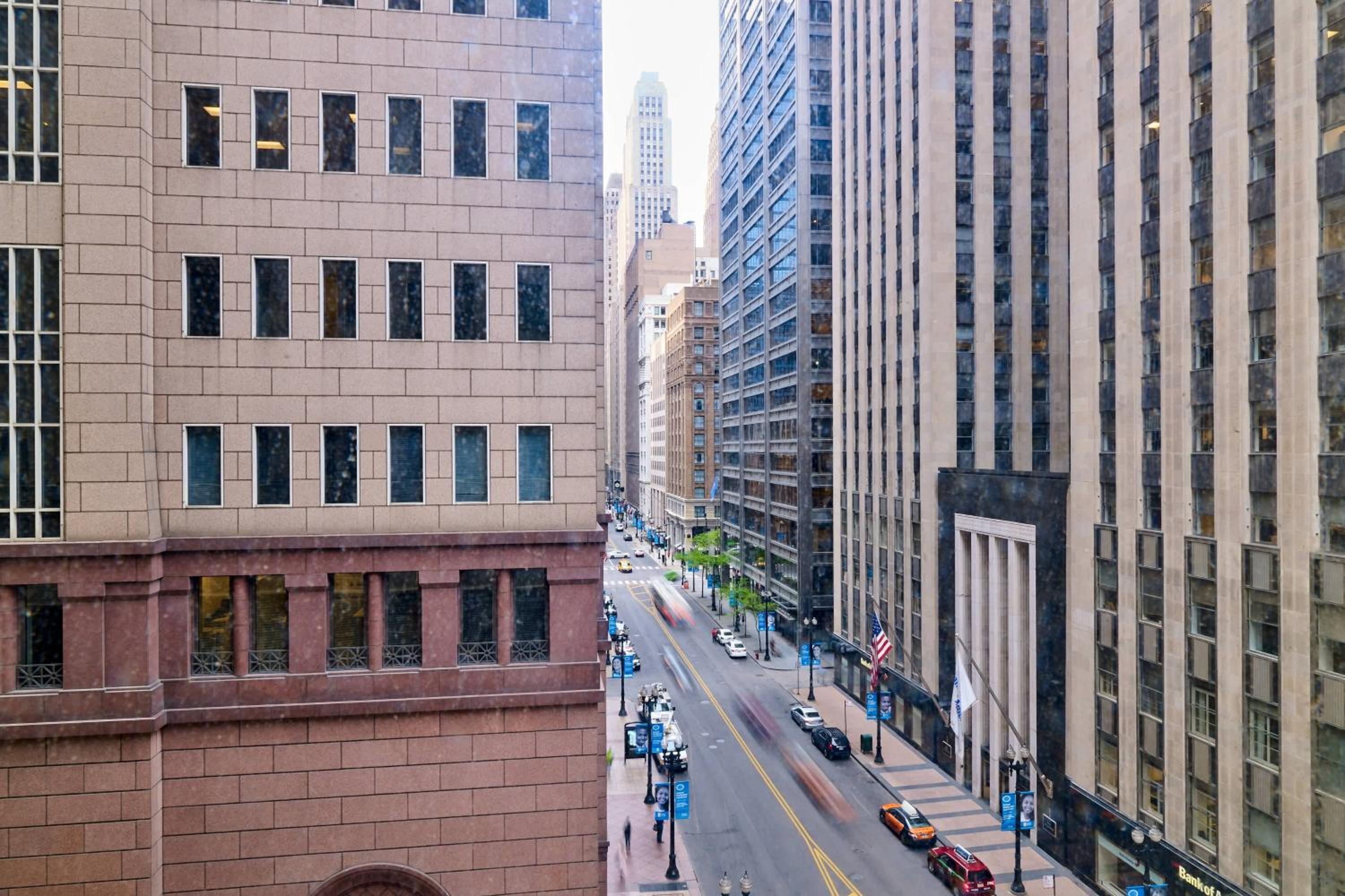 King Room with City View - Photo 2