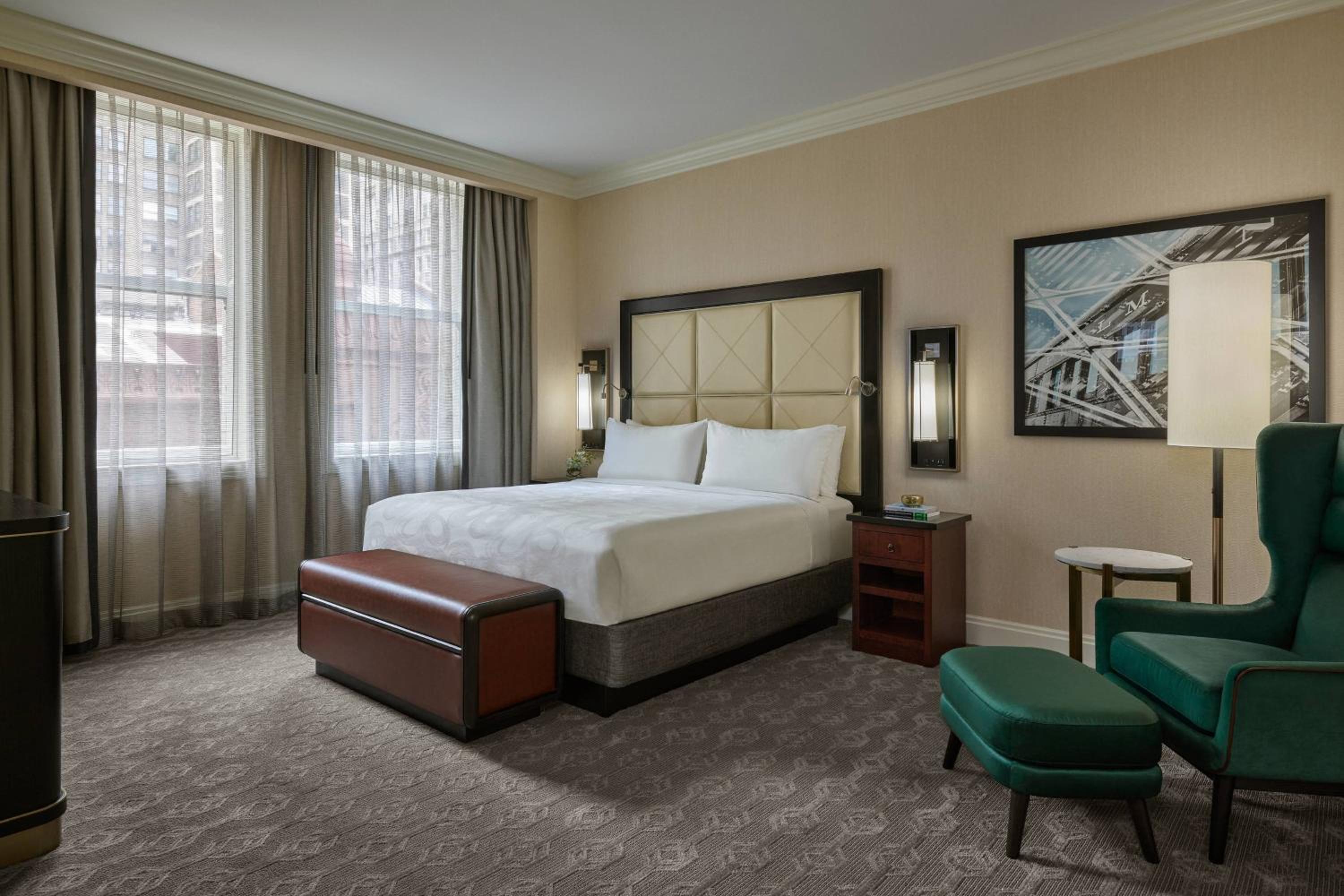 Luxury One-Bedroom Suite - Photo 6