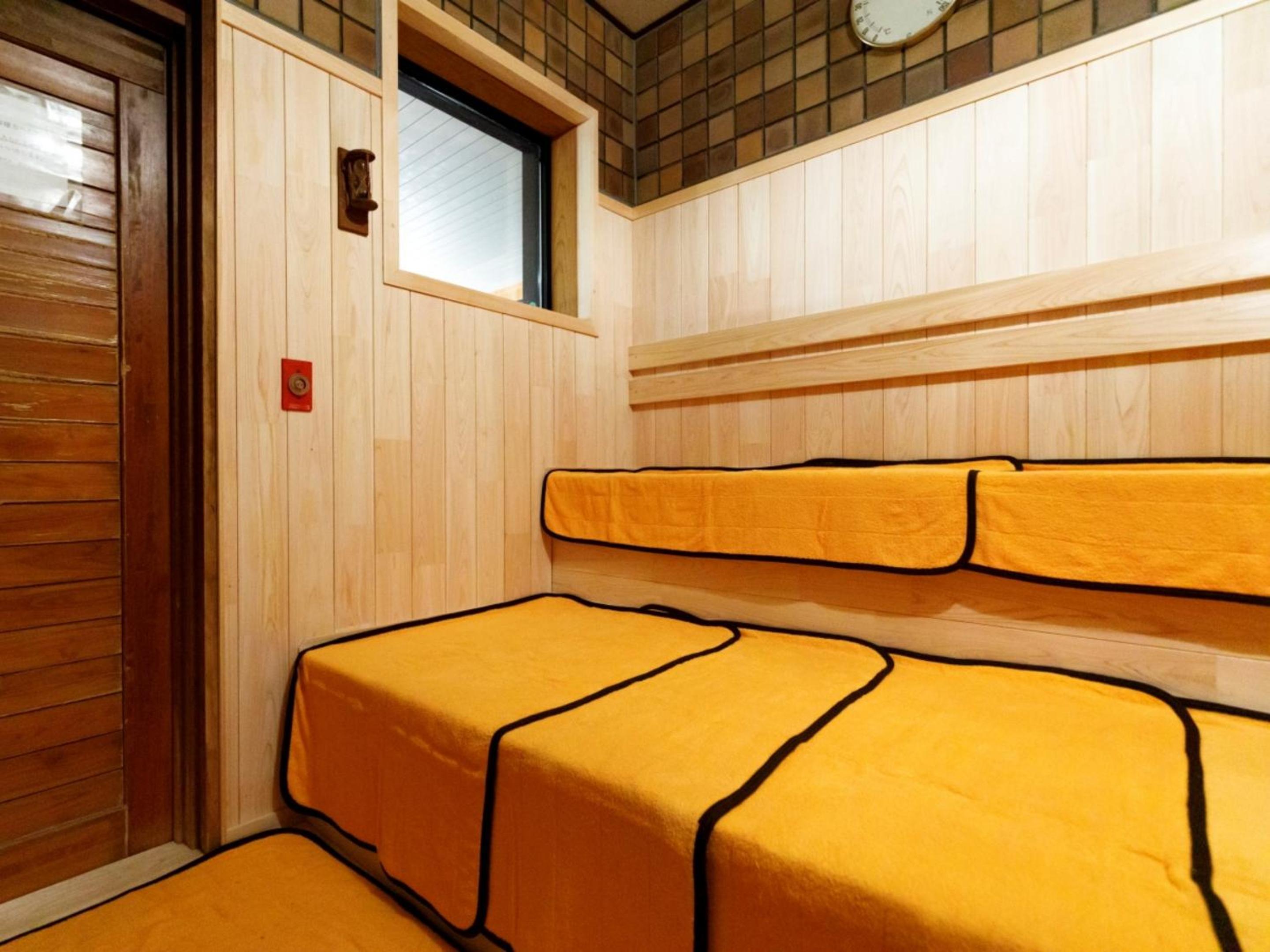 Single Room with Bathroom - Non - Smoking photo 2
