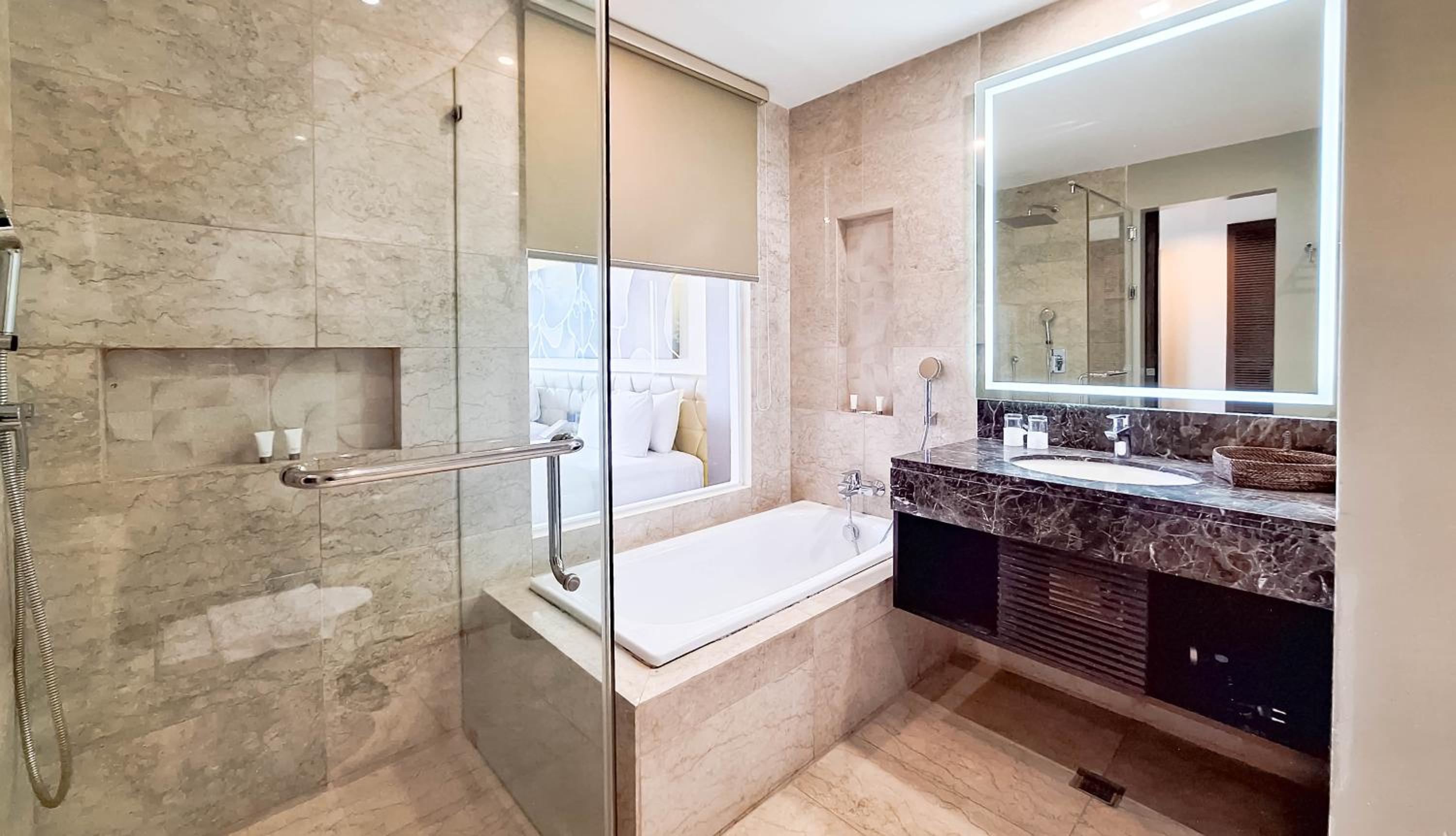 Premier Room - Photo 12