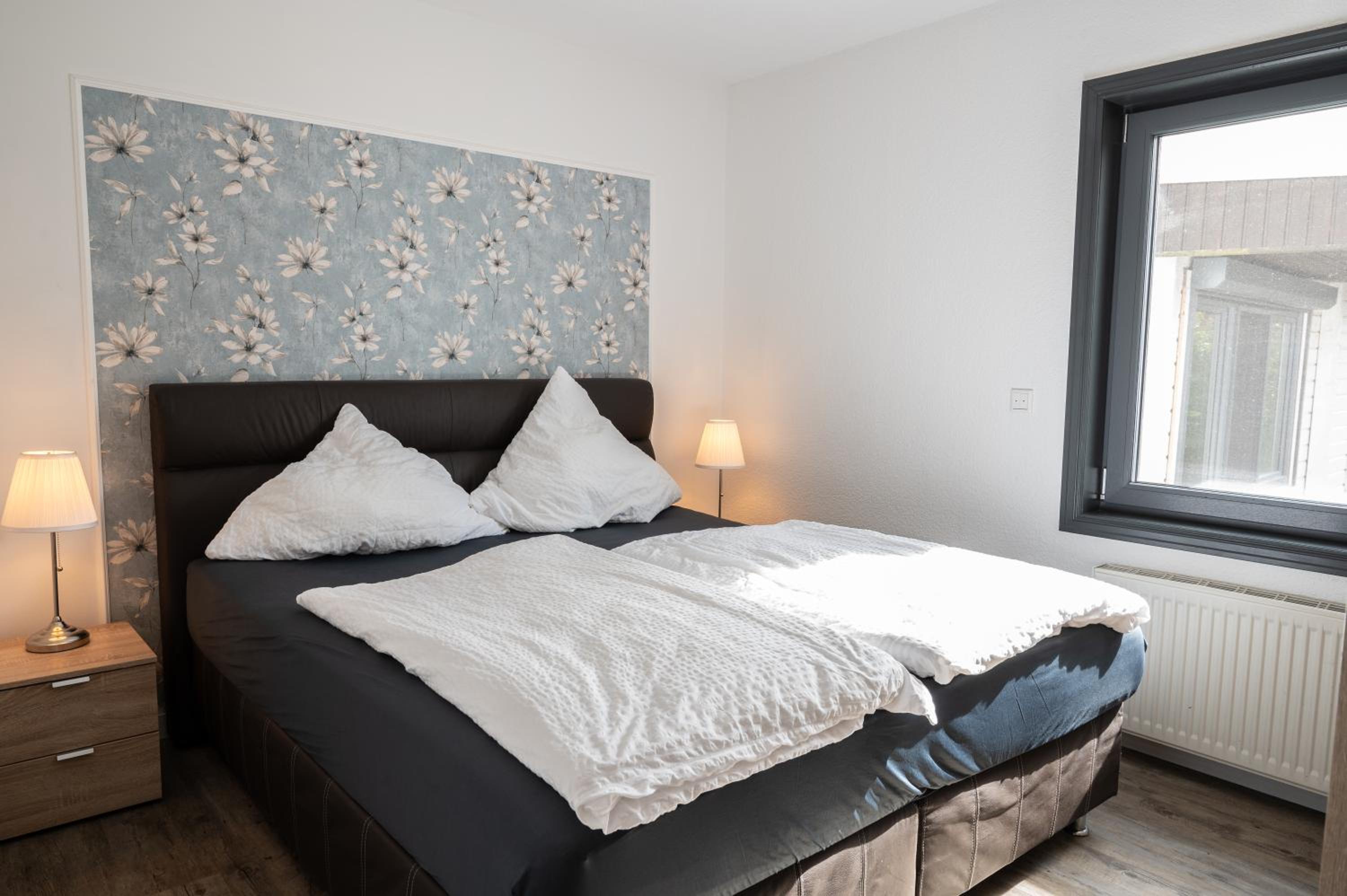 One-Bedroom Apartment with Terrace and Sea View photo 3