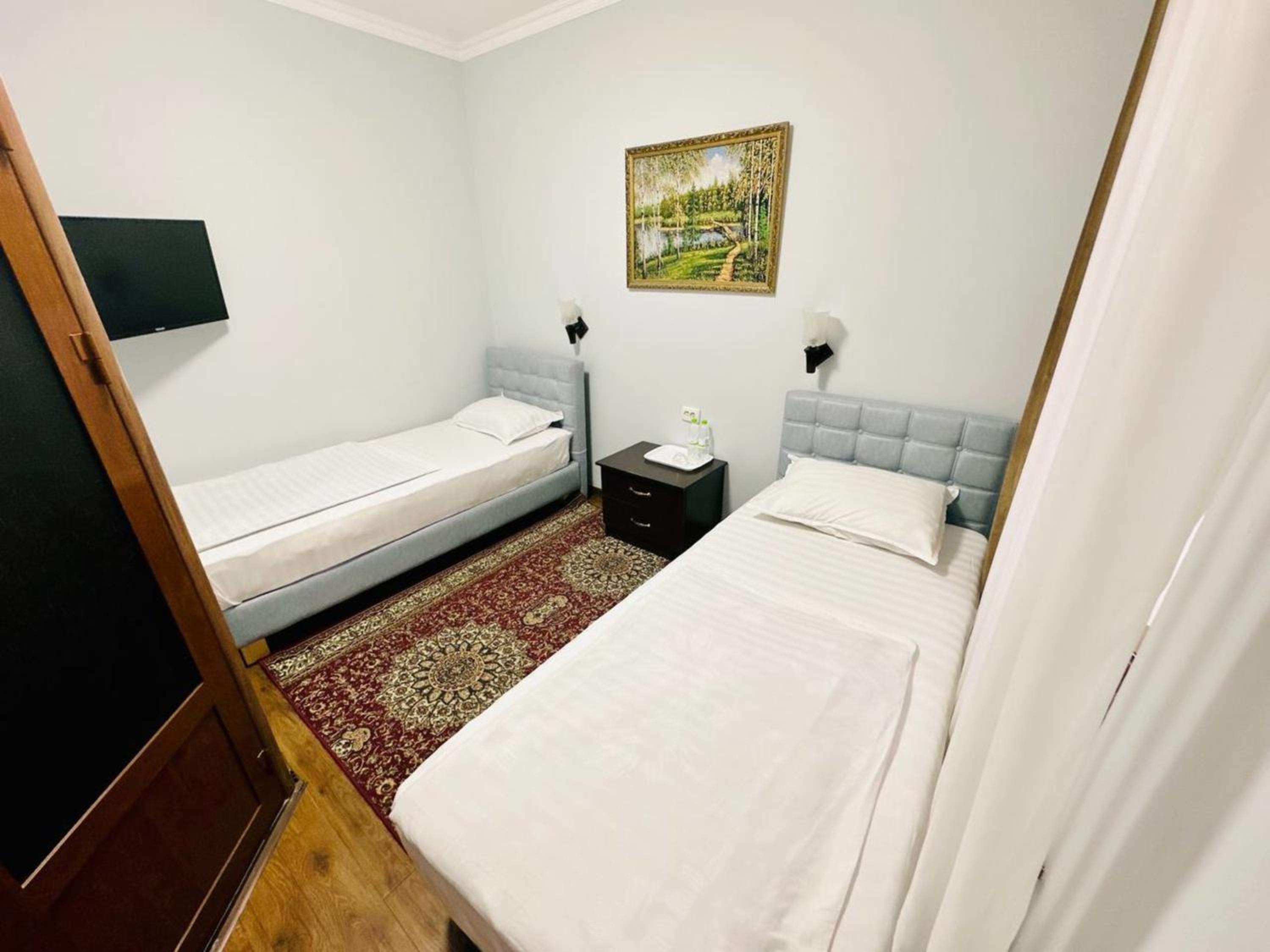 Budget Double or Twin Room photo 2