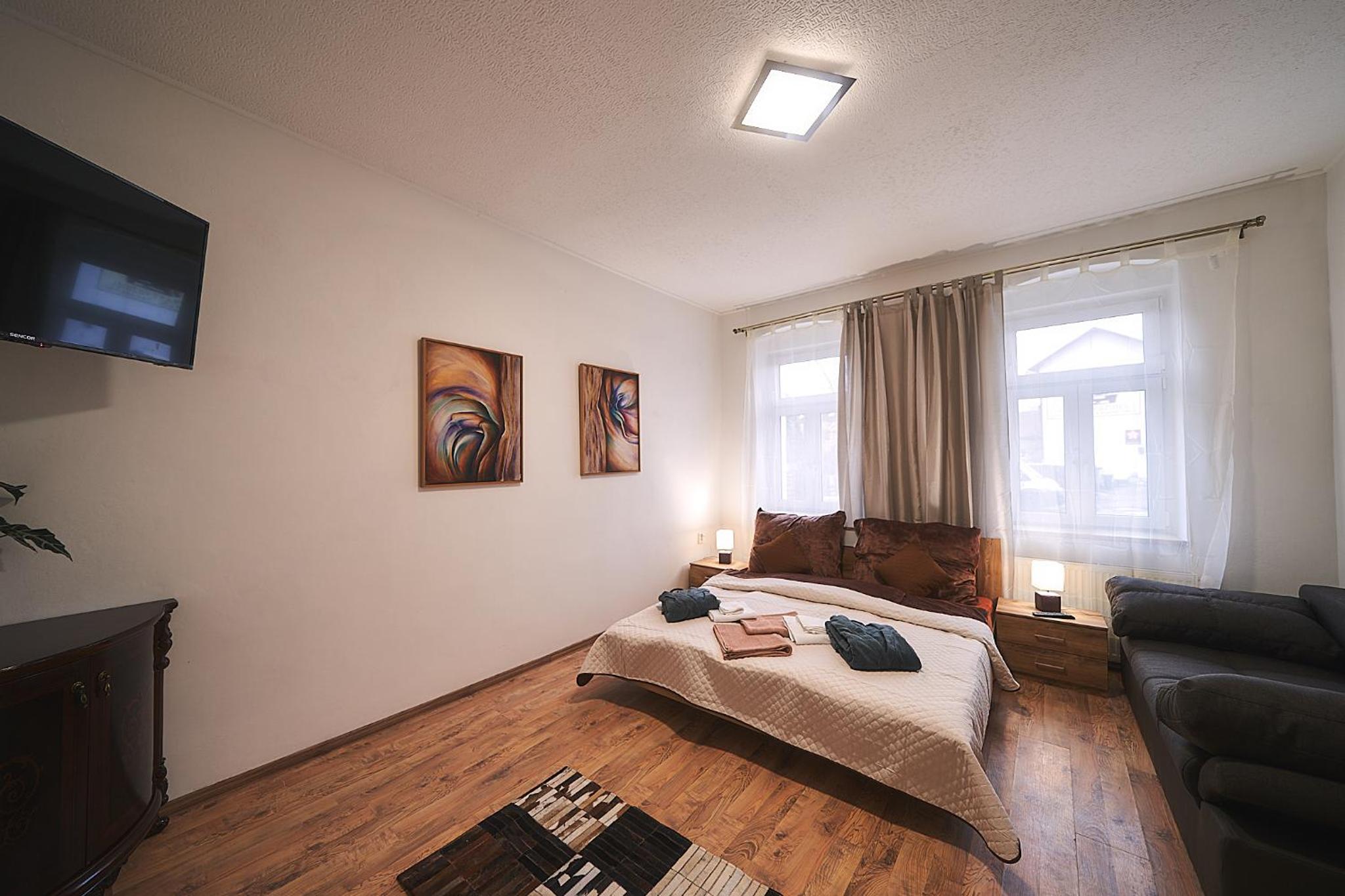 Apartment - Ground Floor - Photo 1