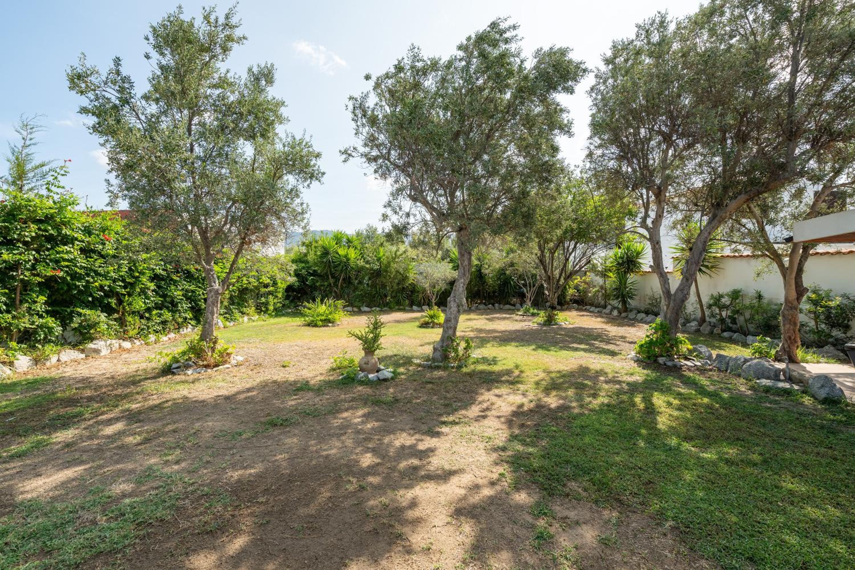 Villa with Garden View photo 3