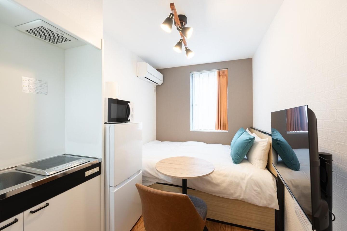 One-Bedroom Apartment photo 1