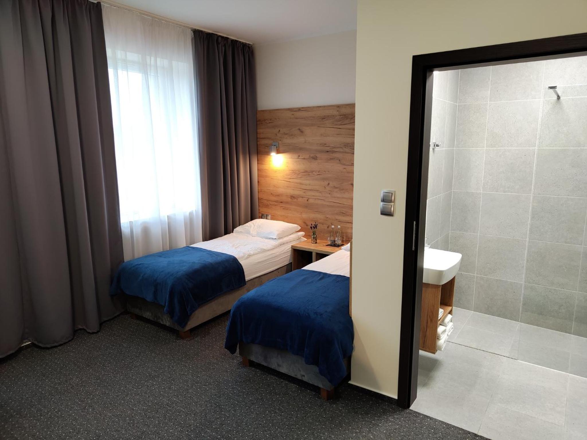 Deluxe Double Room - Photo 8