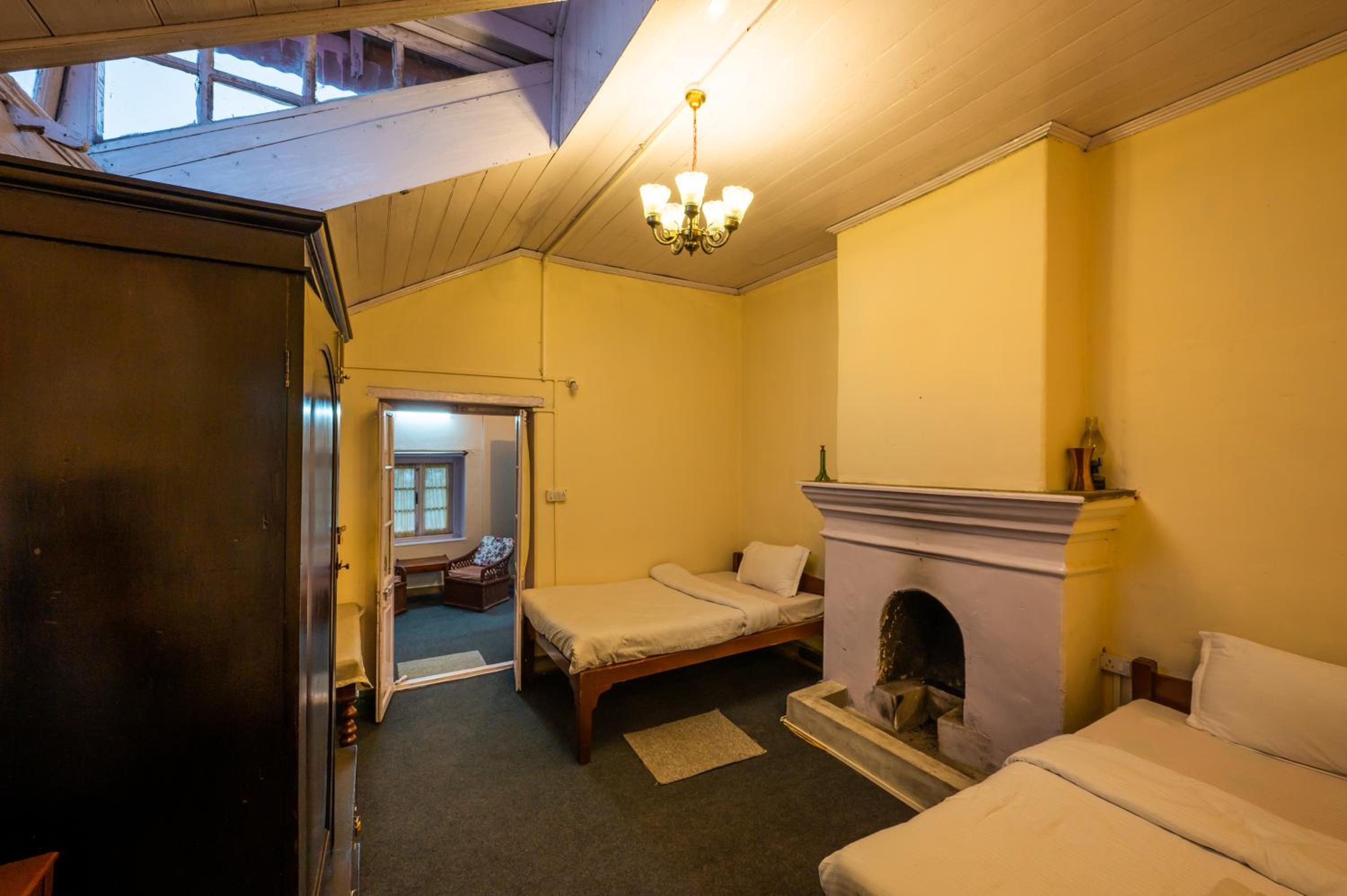 Double Room with Mountain View - Photo 17