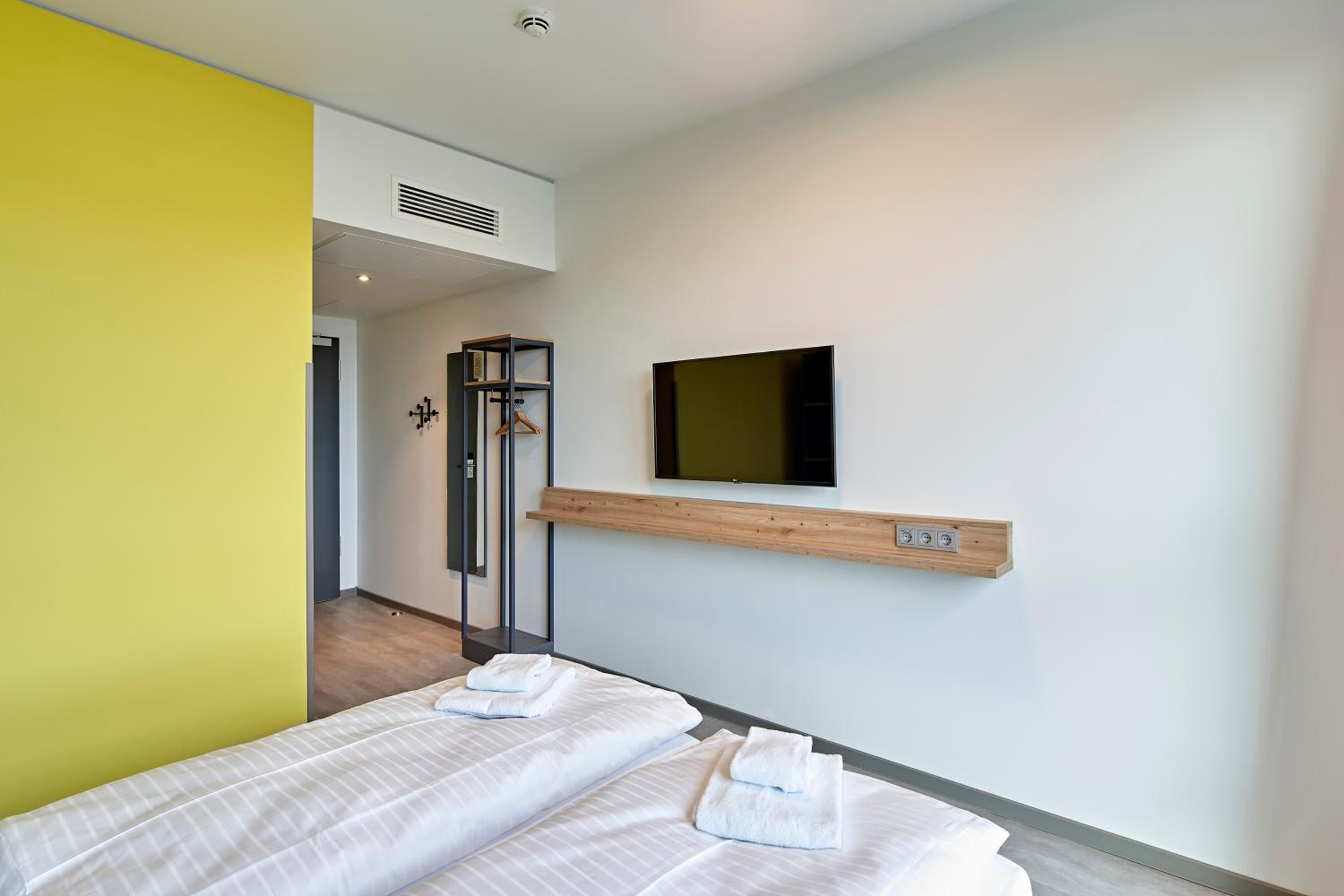 MEININGER Hotel Köln West - Photo 26