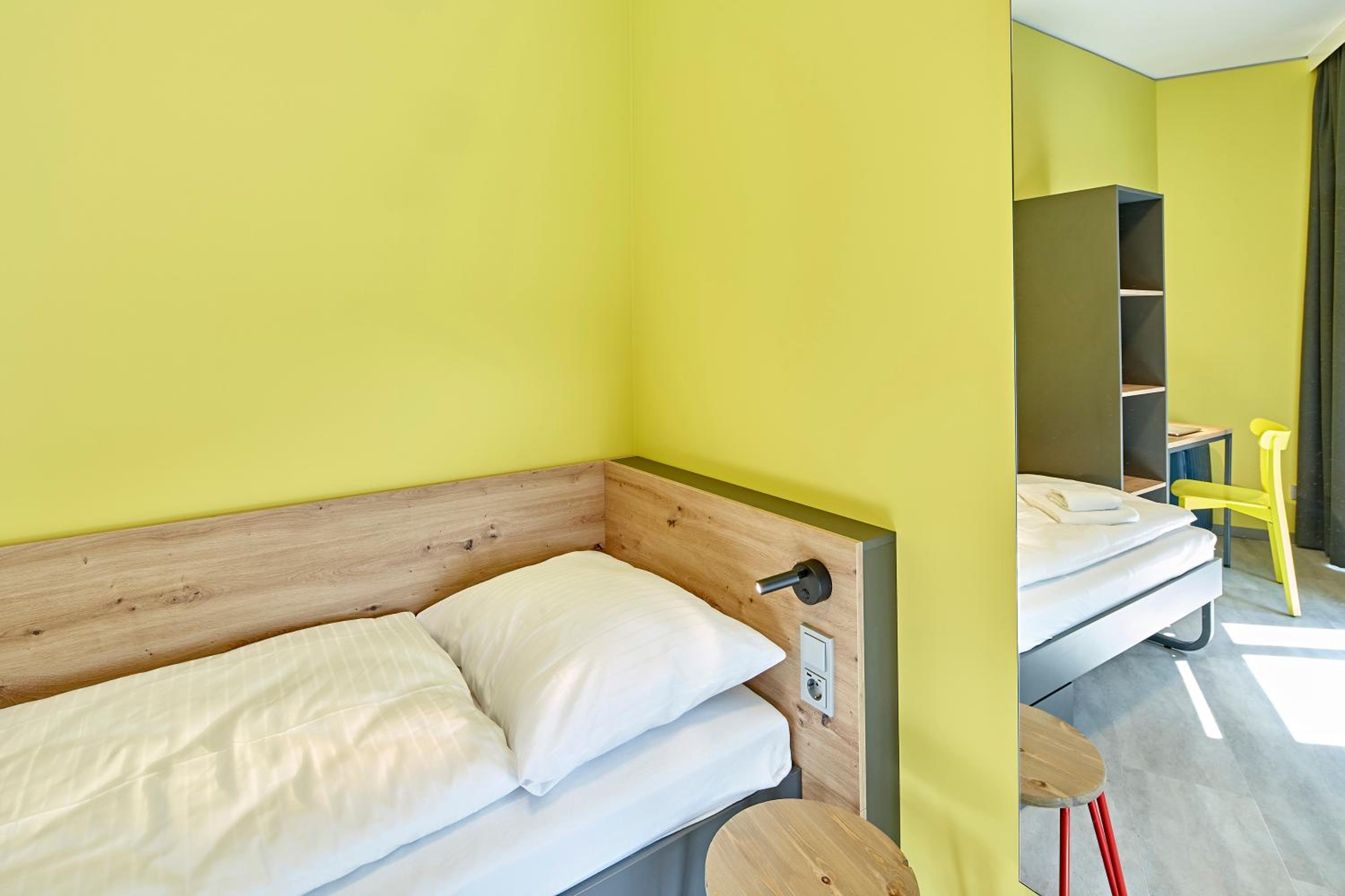 MEININGER Hotel Köln West - Photo 35