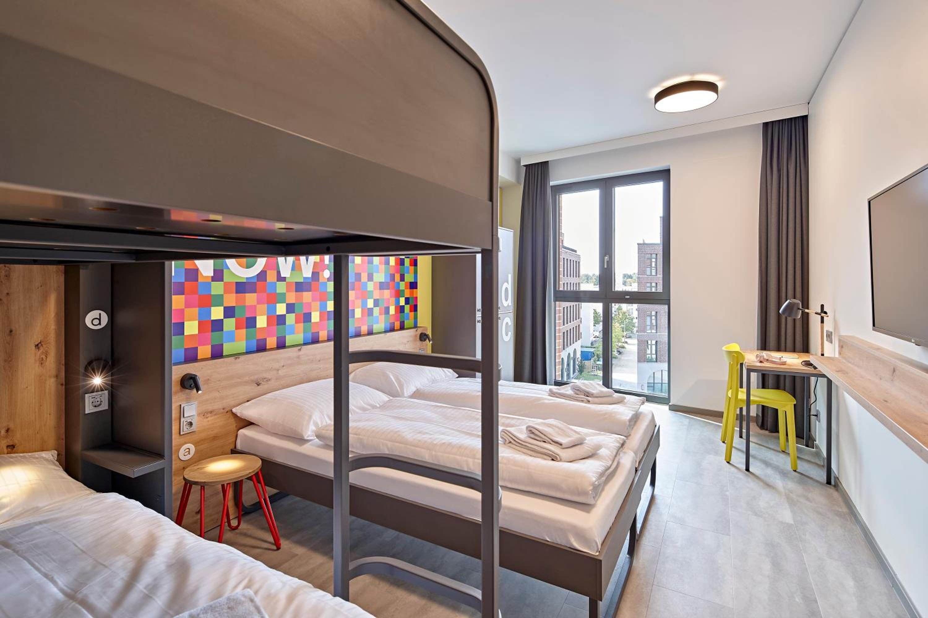 MEININGER Hotel Köln West - Photo 10