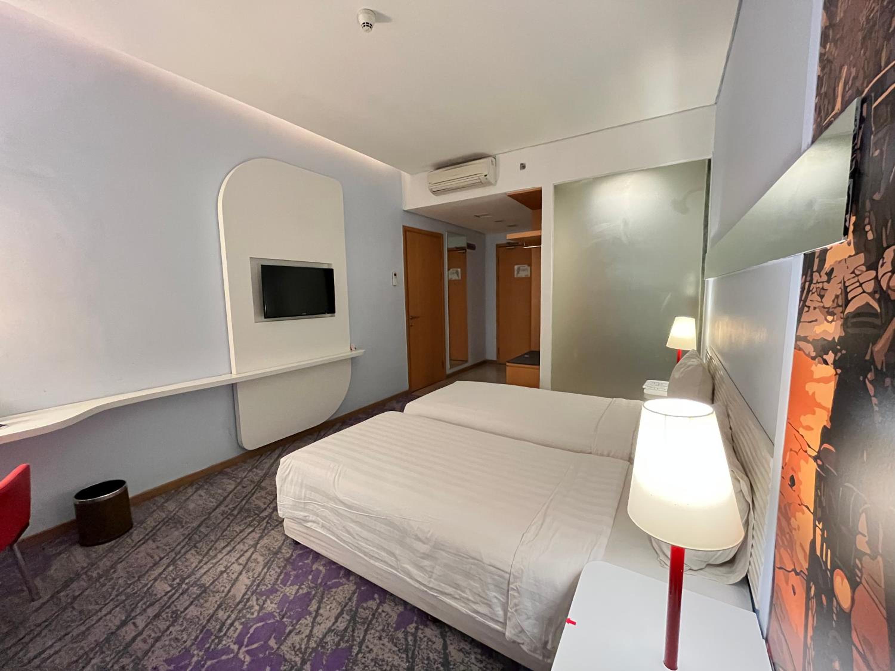 Deluxe Twin Room - Photo 8