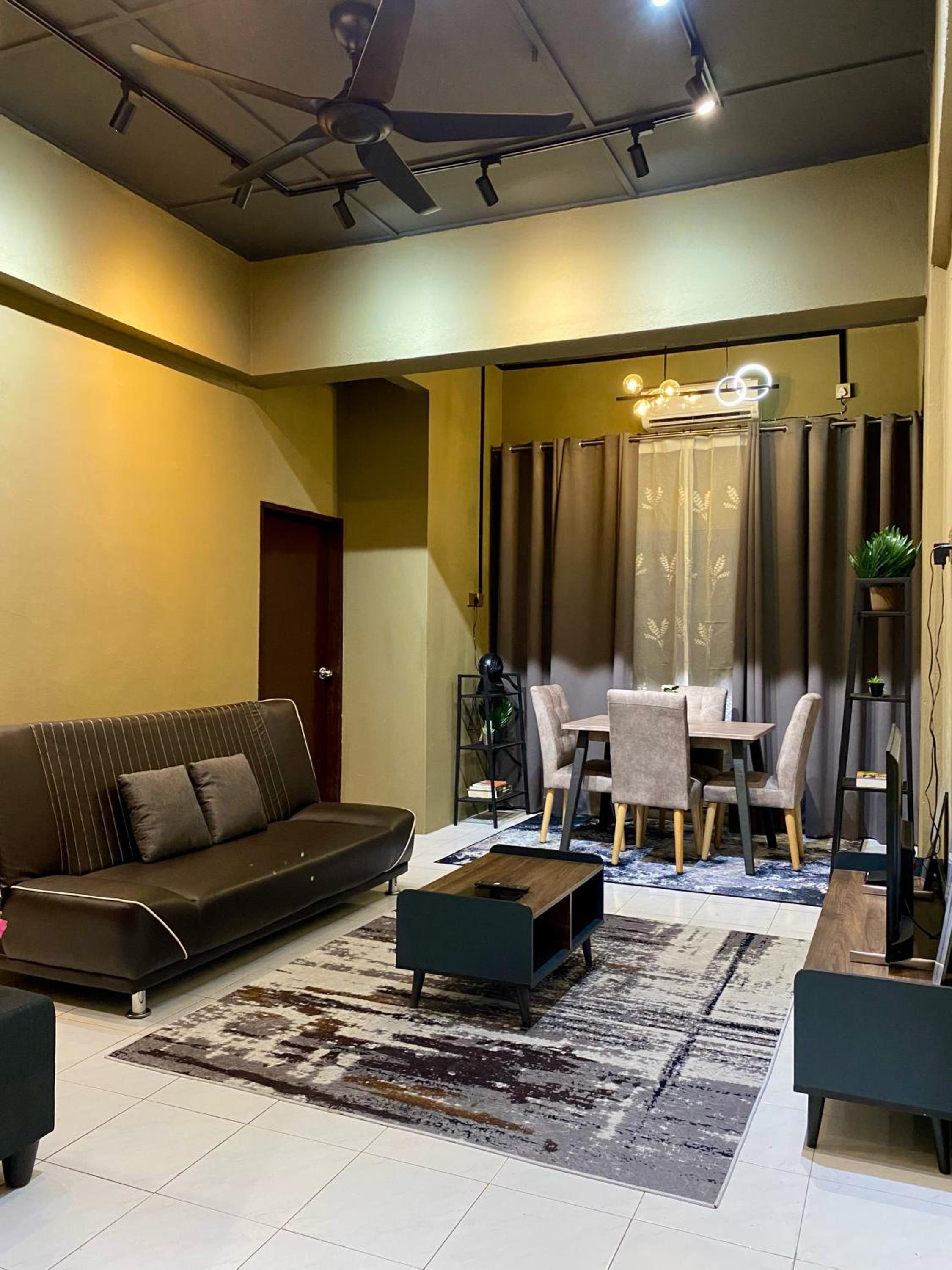 Three-Bedroom House photo 1