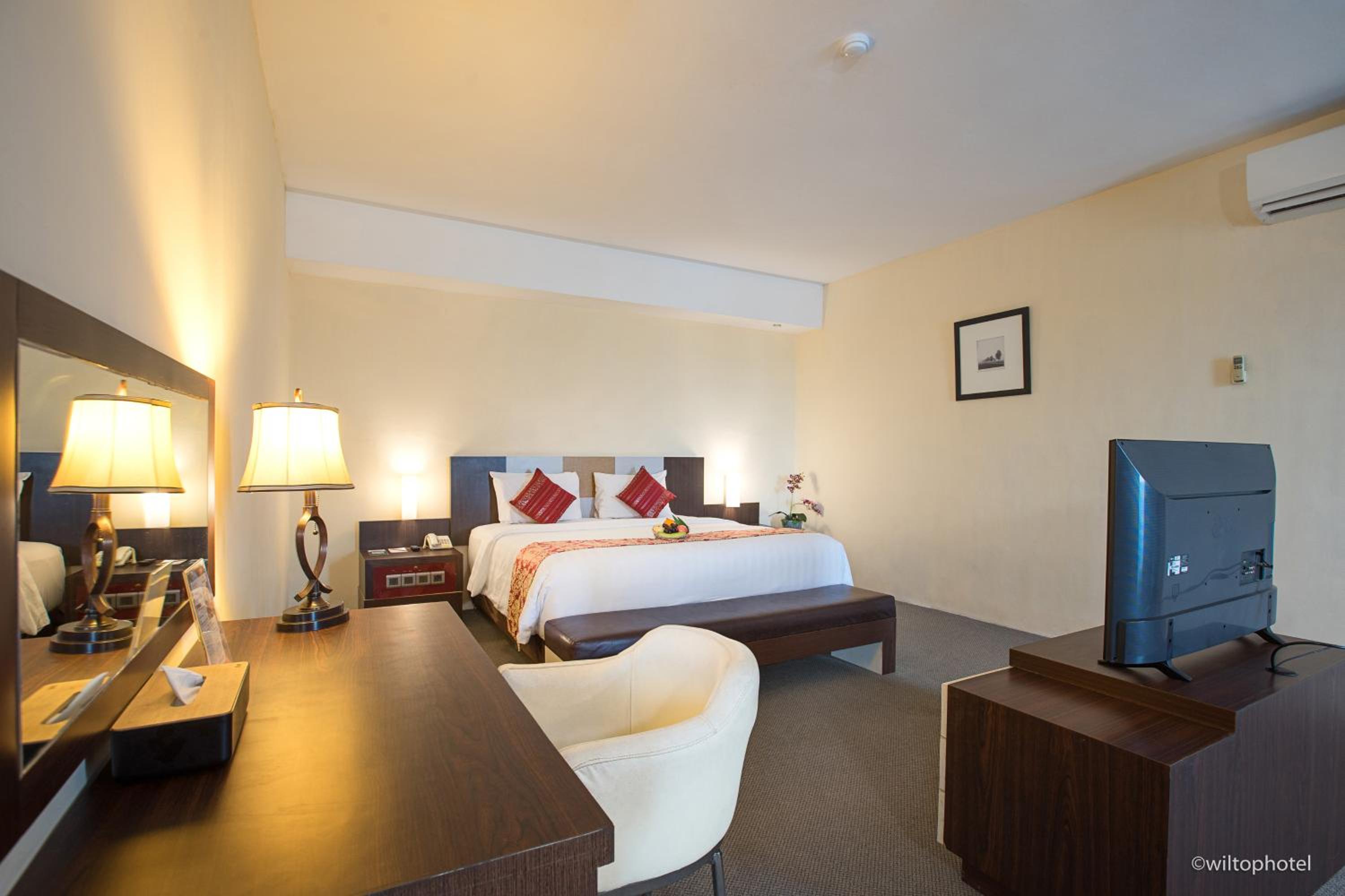 Suite with Balcony