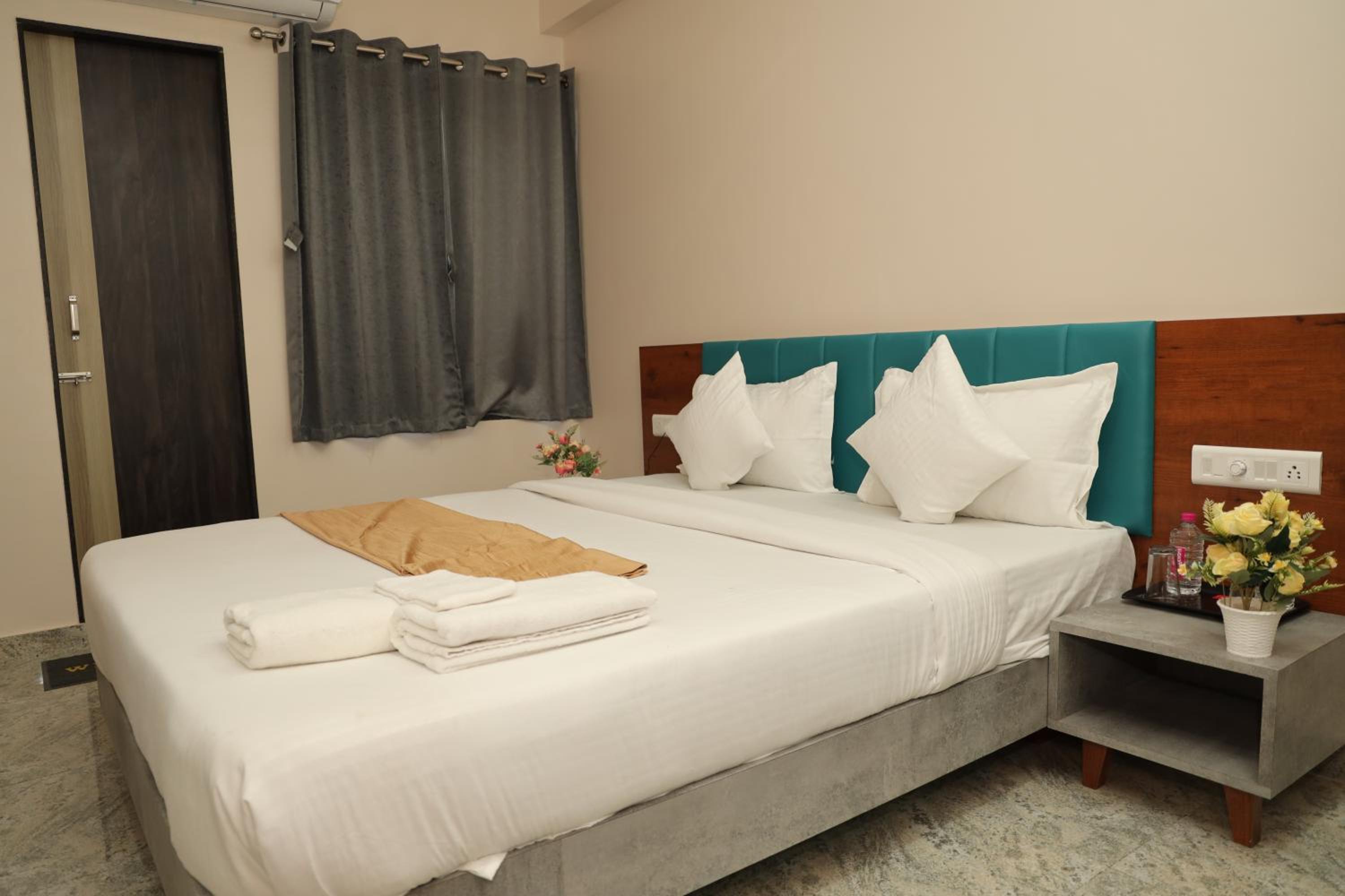 Deluxe Double Room photo 3