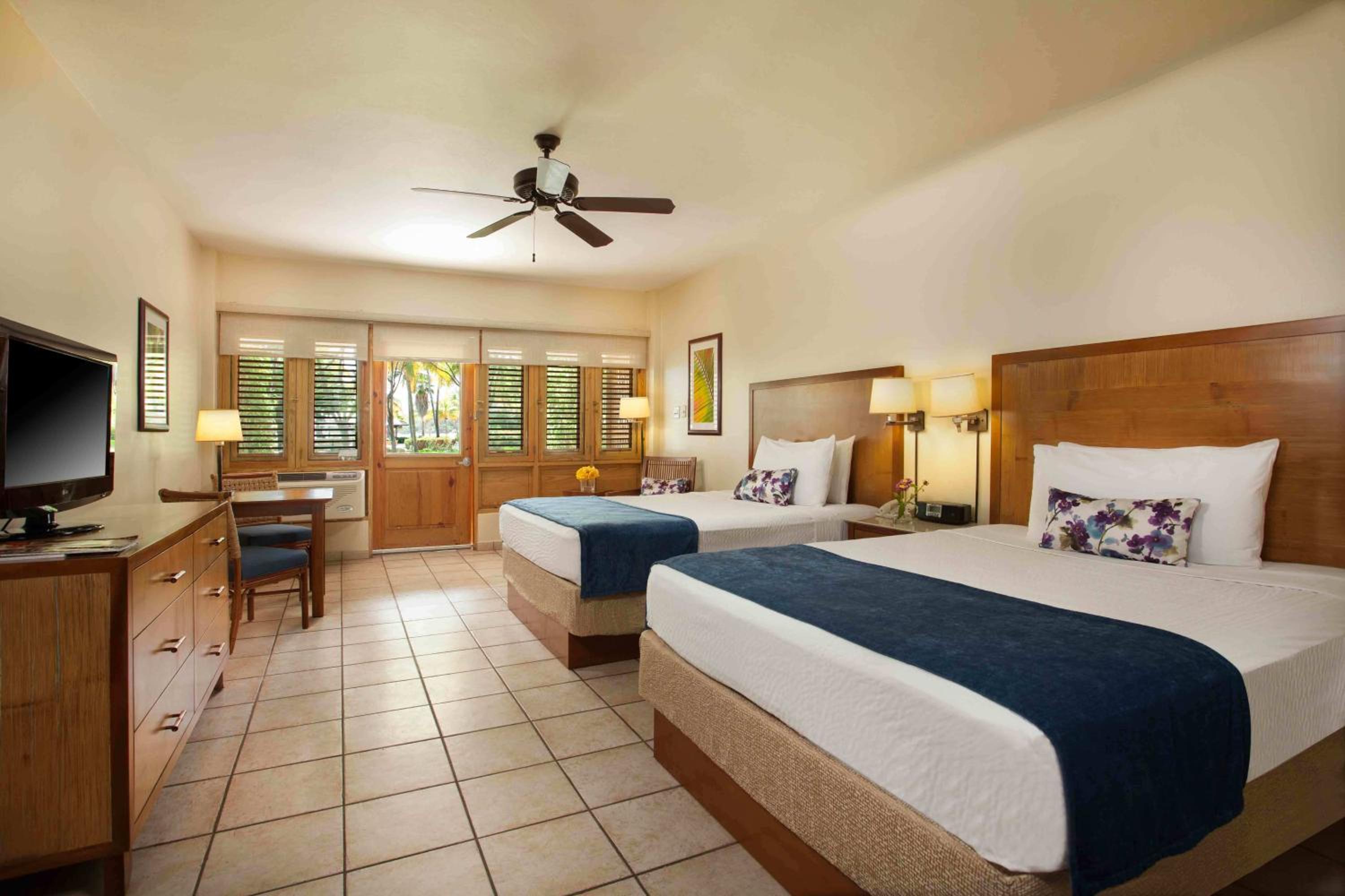 Deluxe Room with Garden View - Photo 1