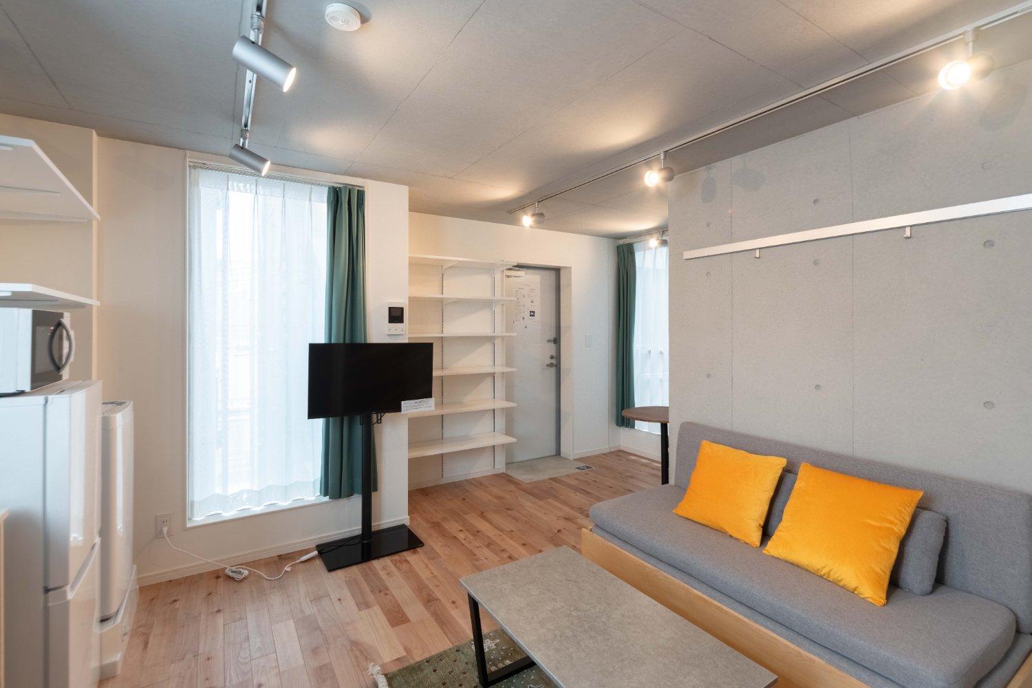 One-Bedroom Apartment photo 1
