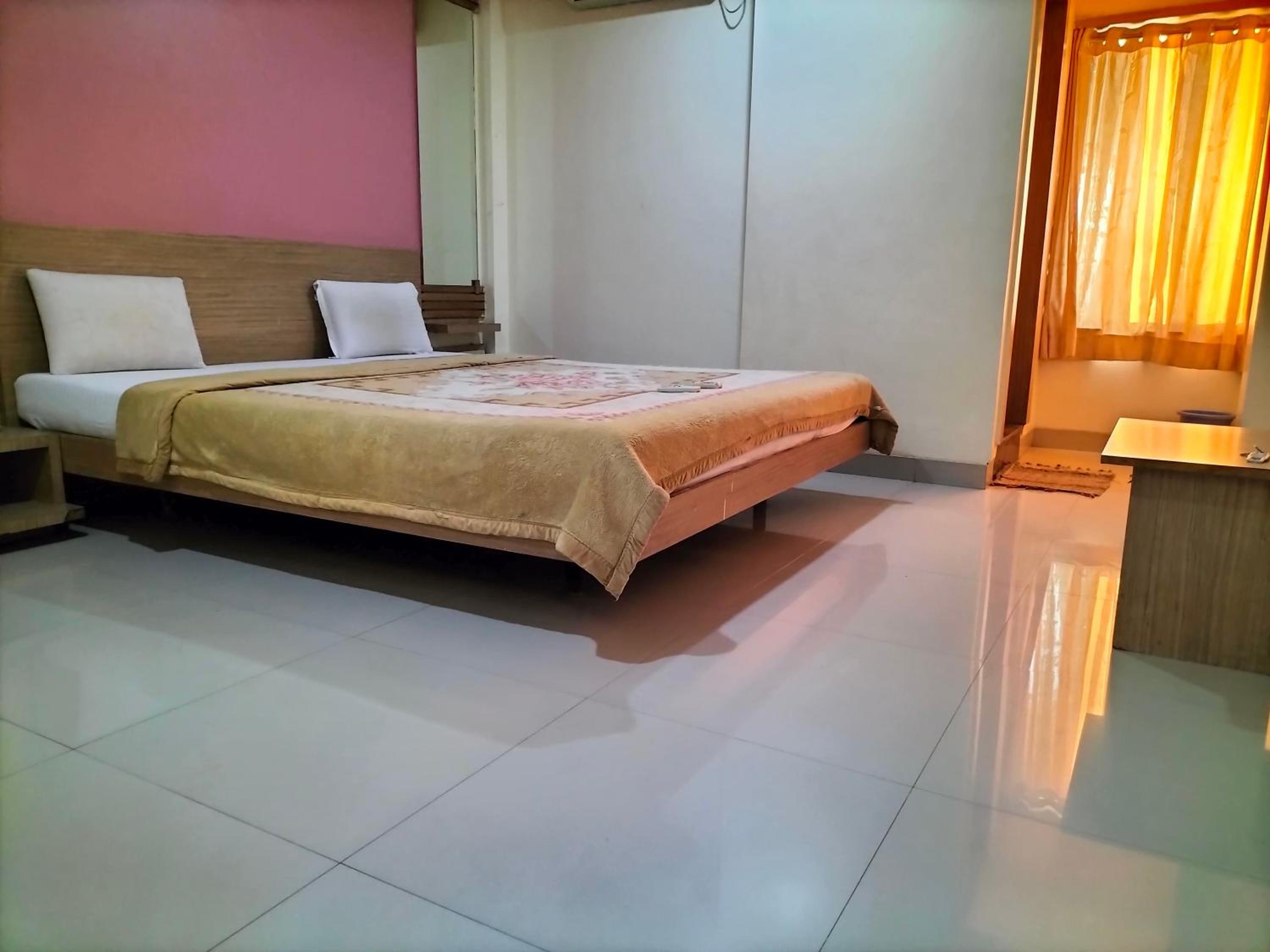 Deluxe Double Room photo 3