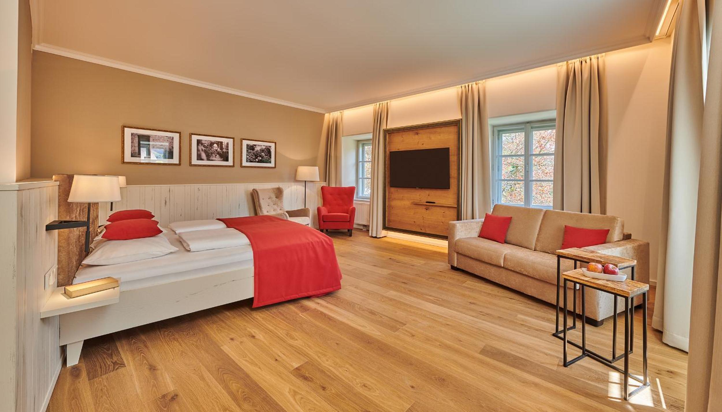 Suite with City View - Photo 5