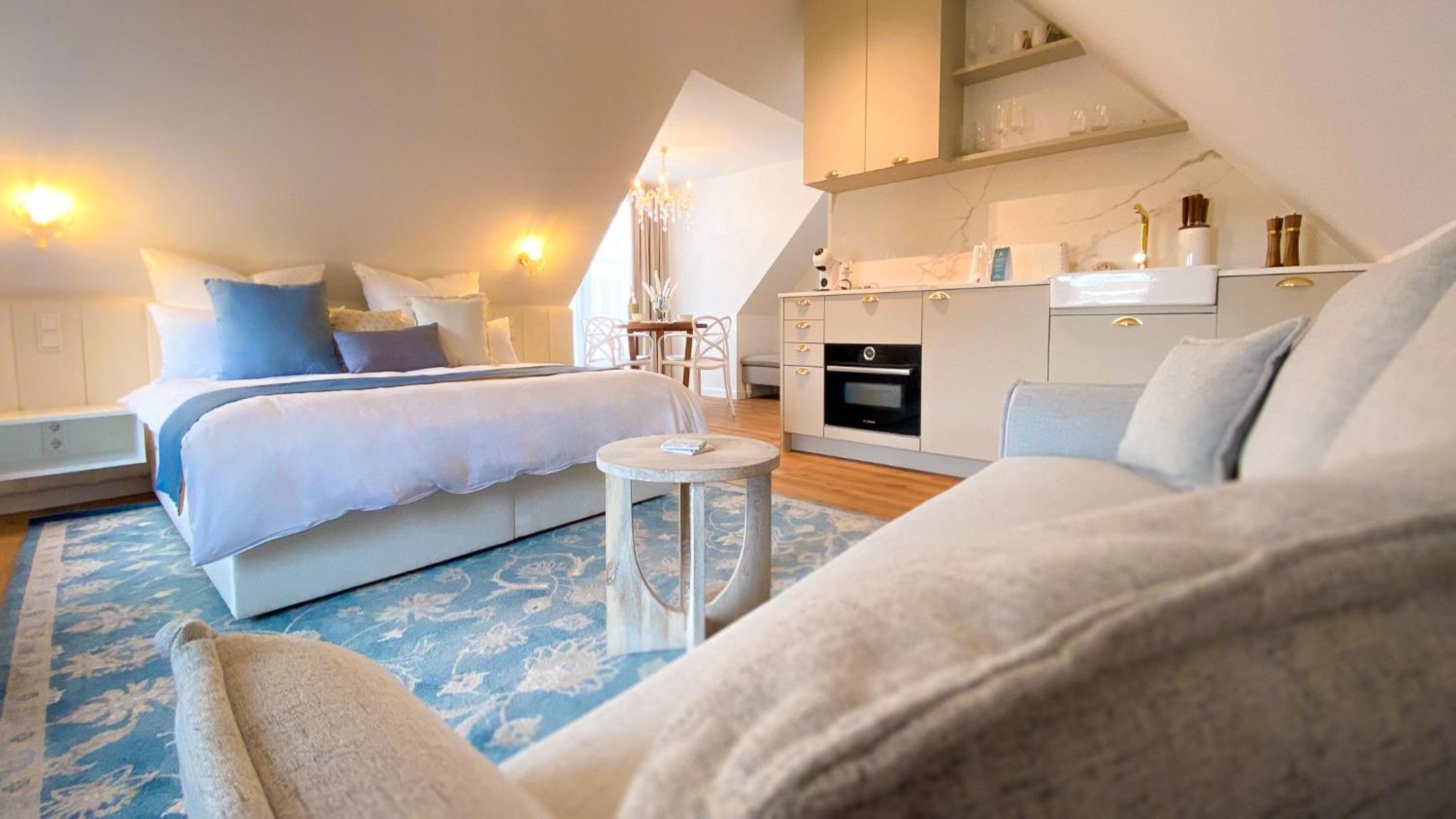 Studio Apartment photo 1
