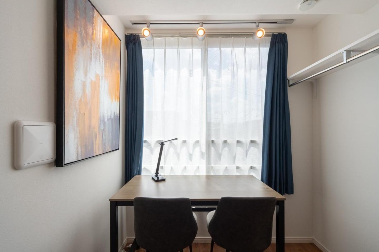 One-Bedroom Apartment photo 2