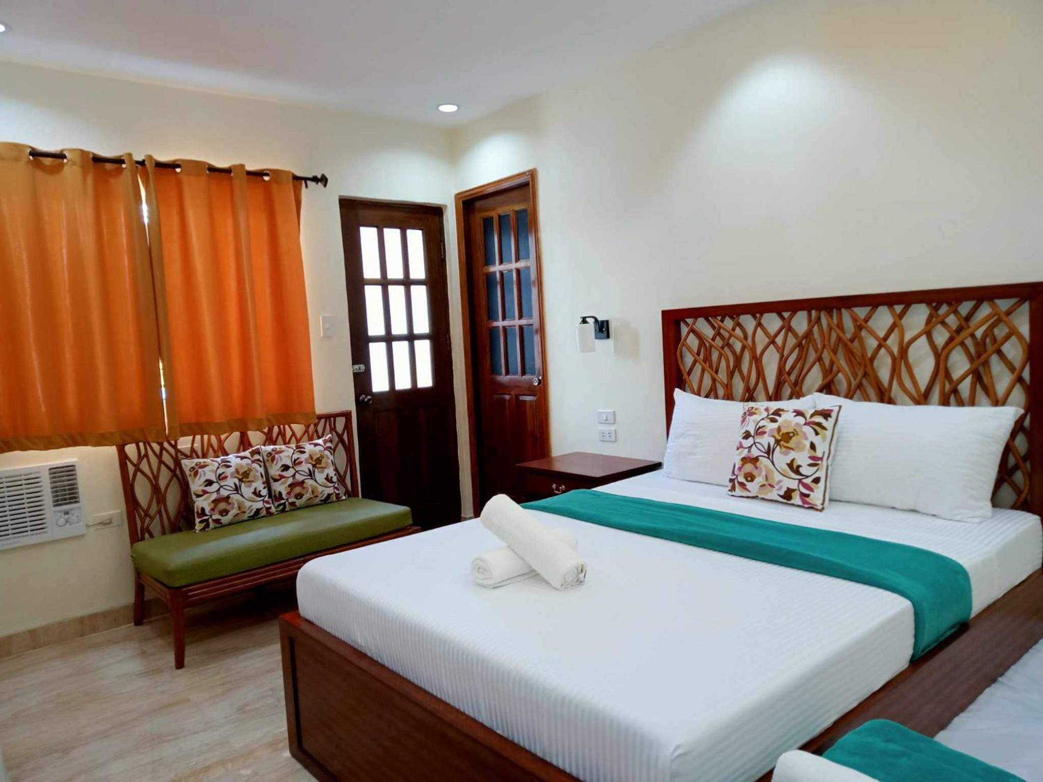 Deluxe Room - Photo 3