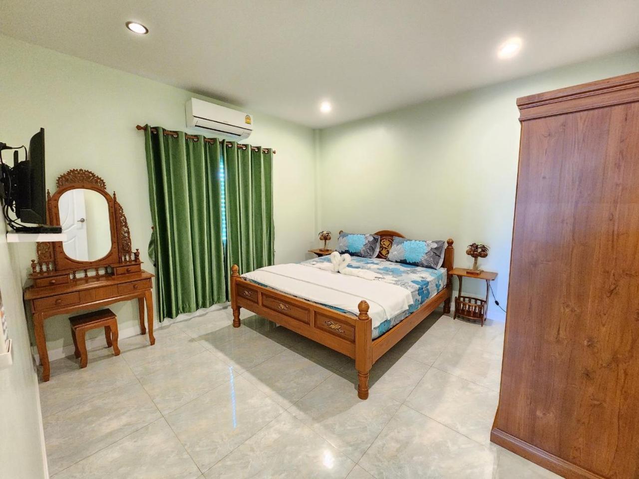 Bungalow Deluxe