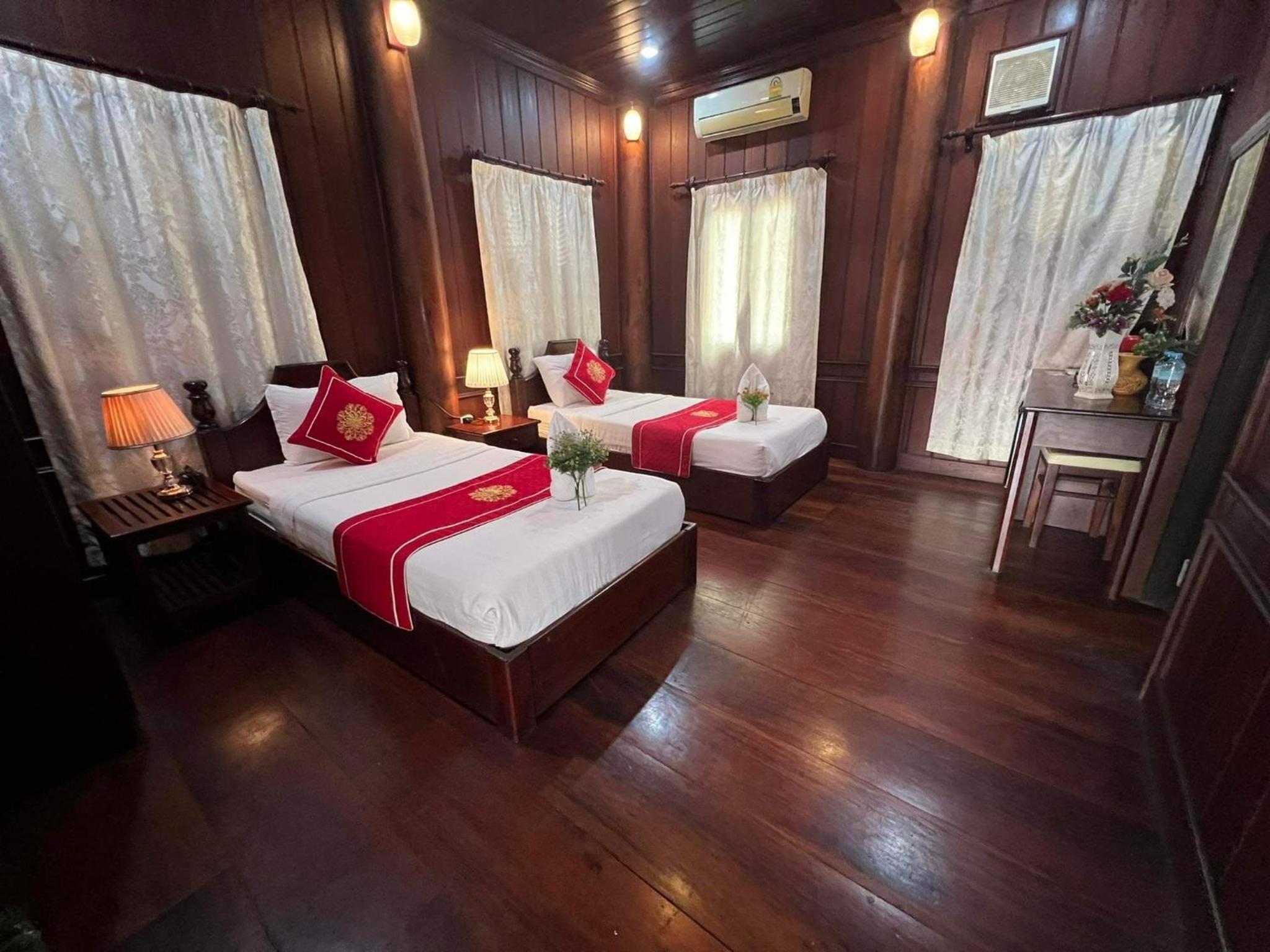 Twin Room with Balcony