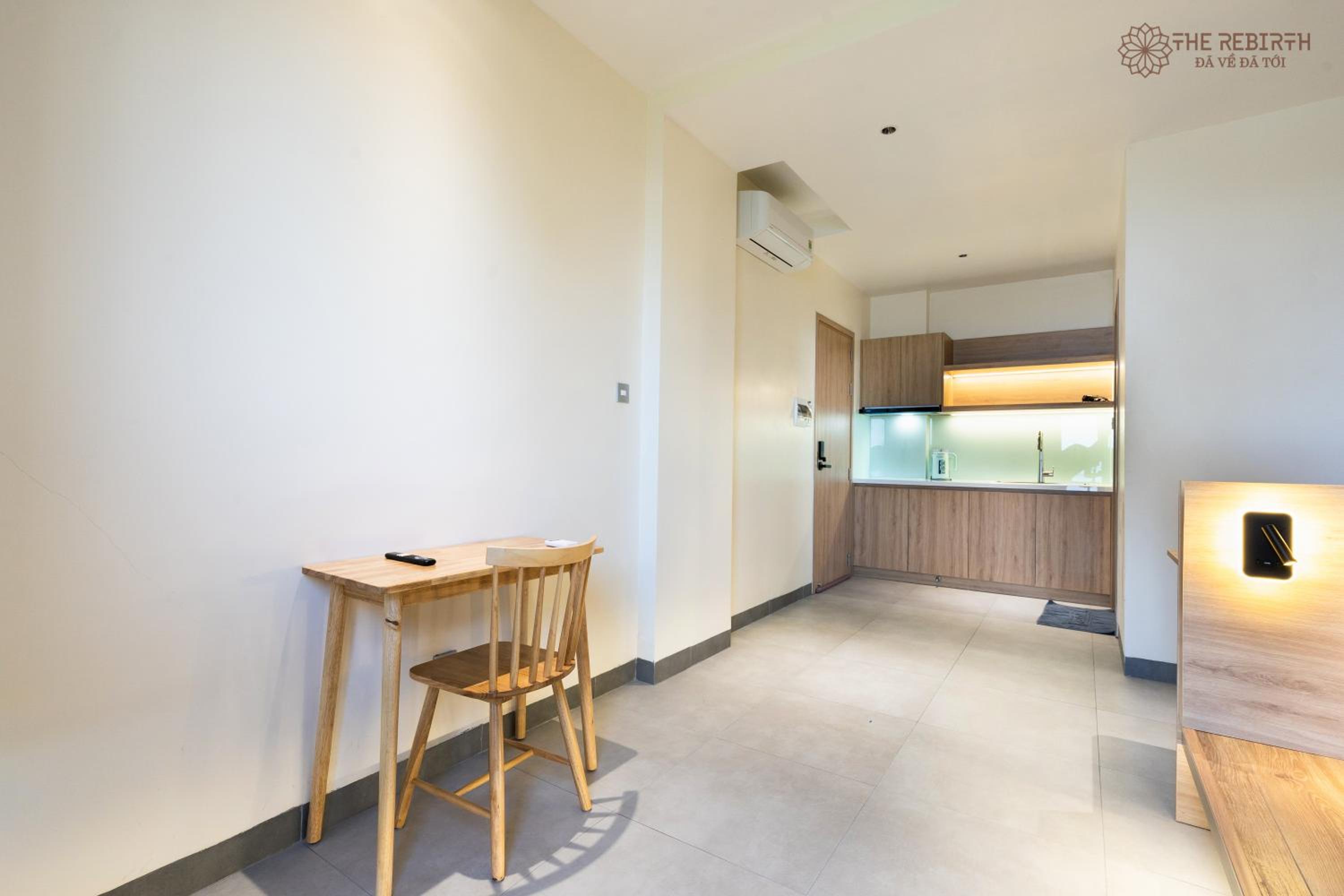 Executive Suite - Photo 6