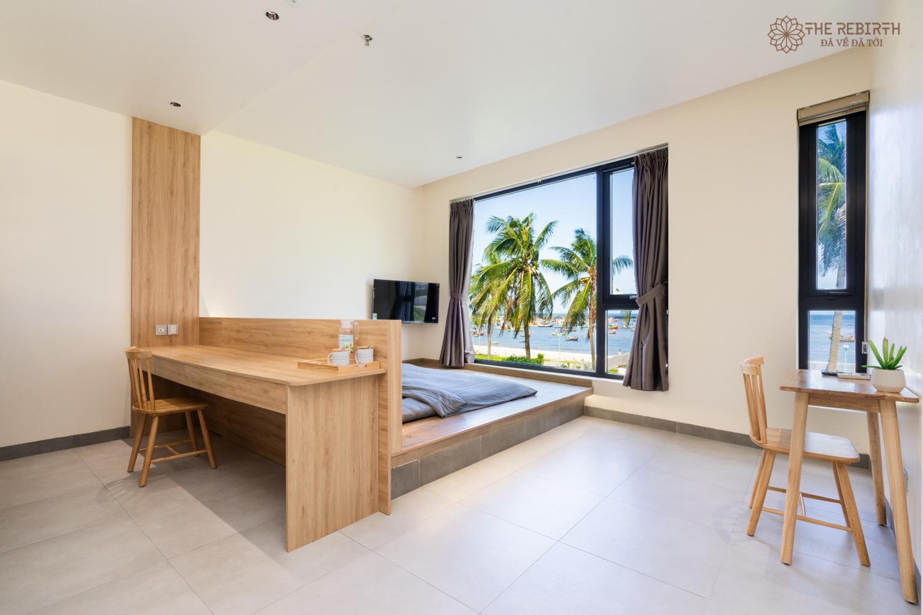 Executive Suite - Photo 10