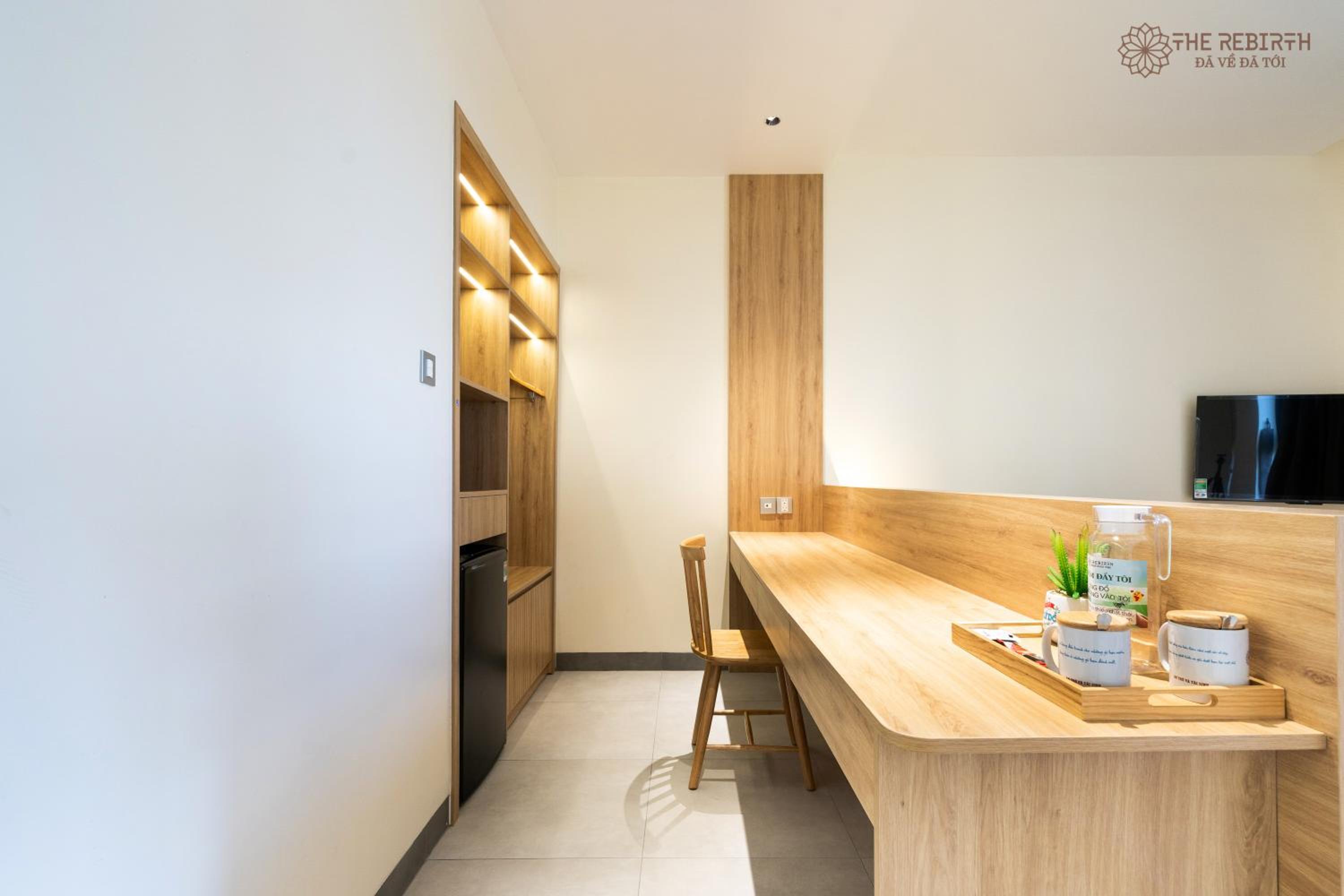 Executive Suite - Photo 4