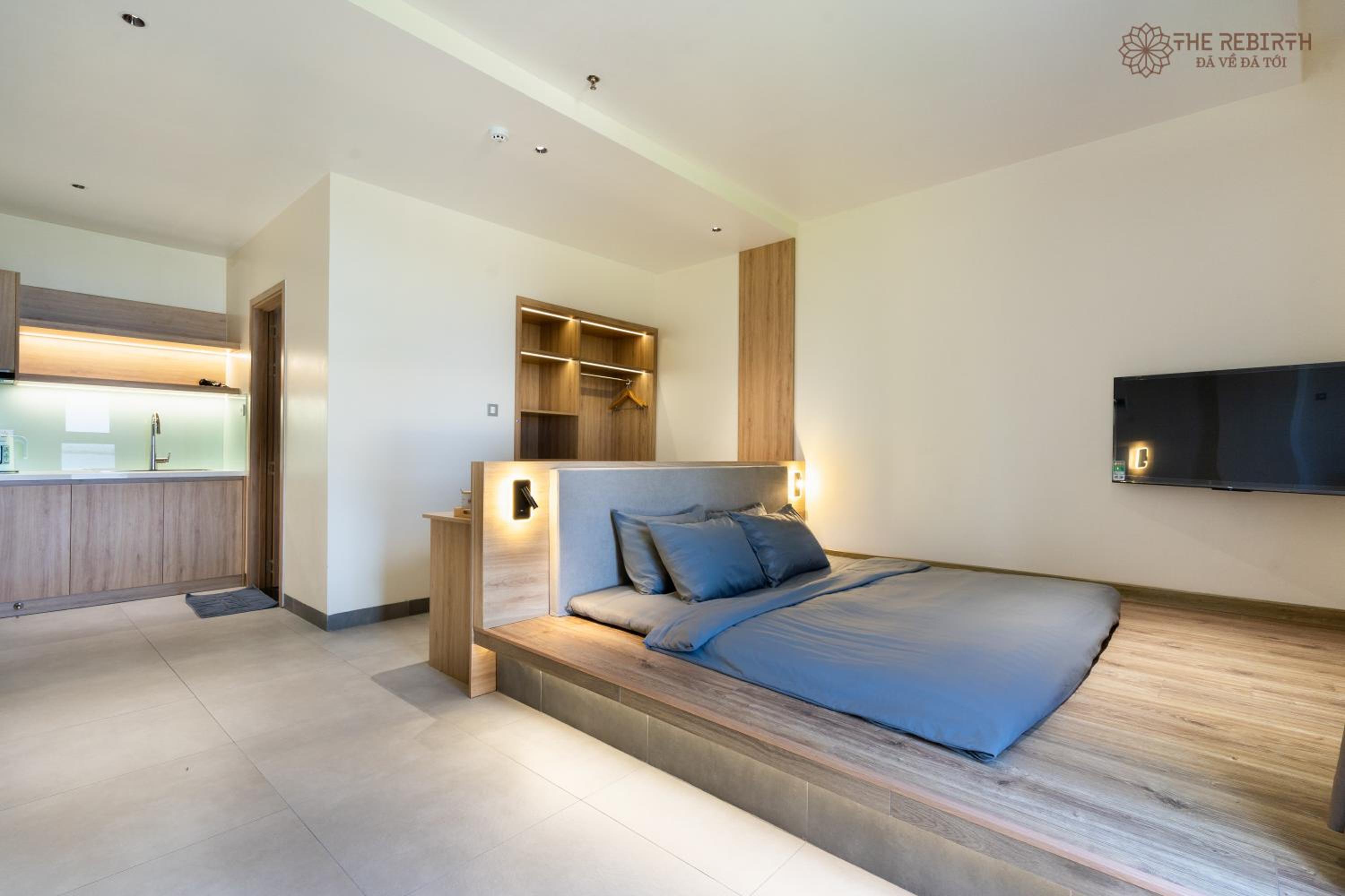 Executive Suite - Photo 7